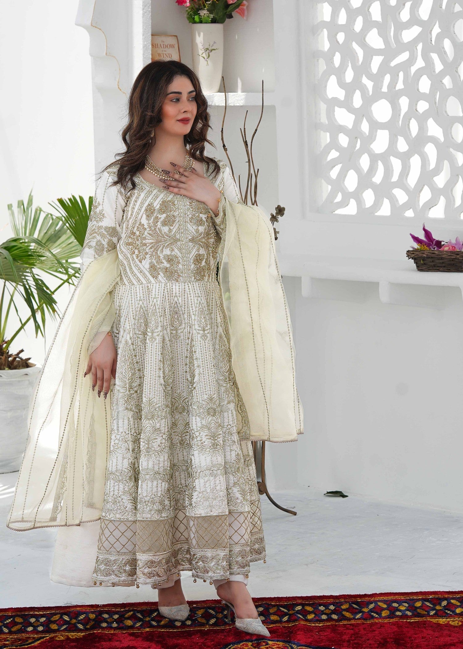 raw silk Maxi in White