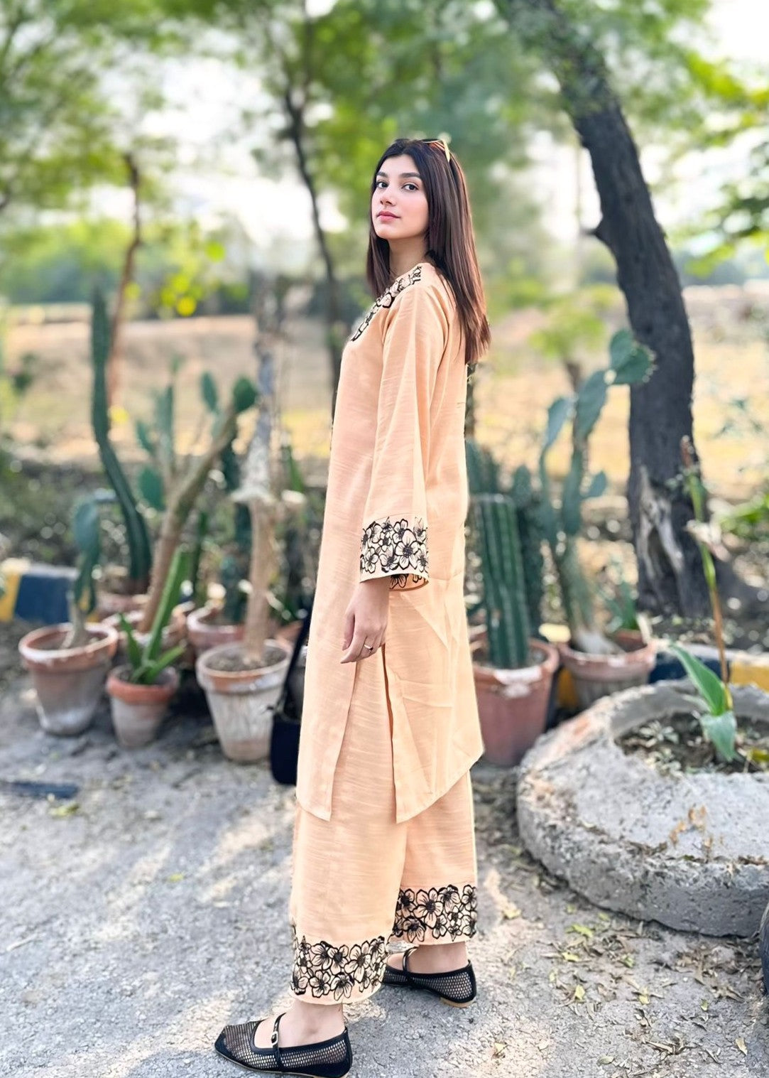 slub khaddar Kurta Set in Peach pink