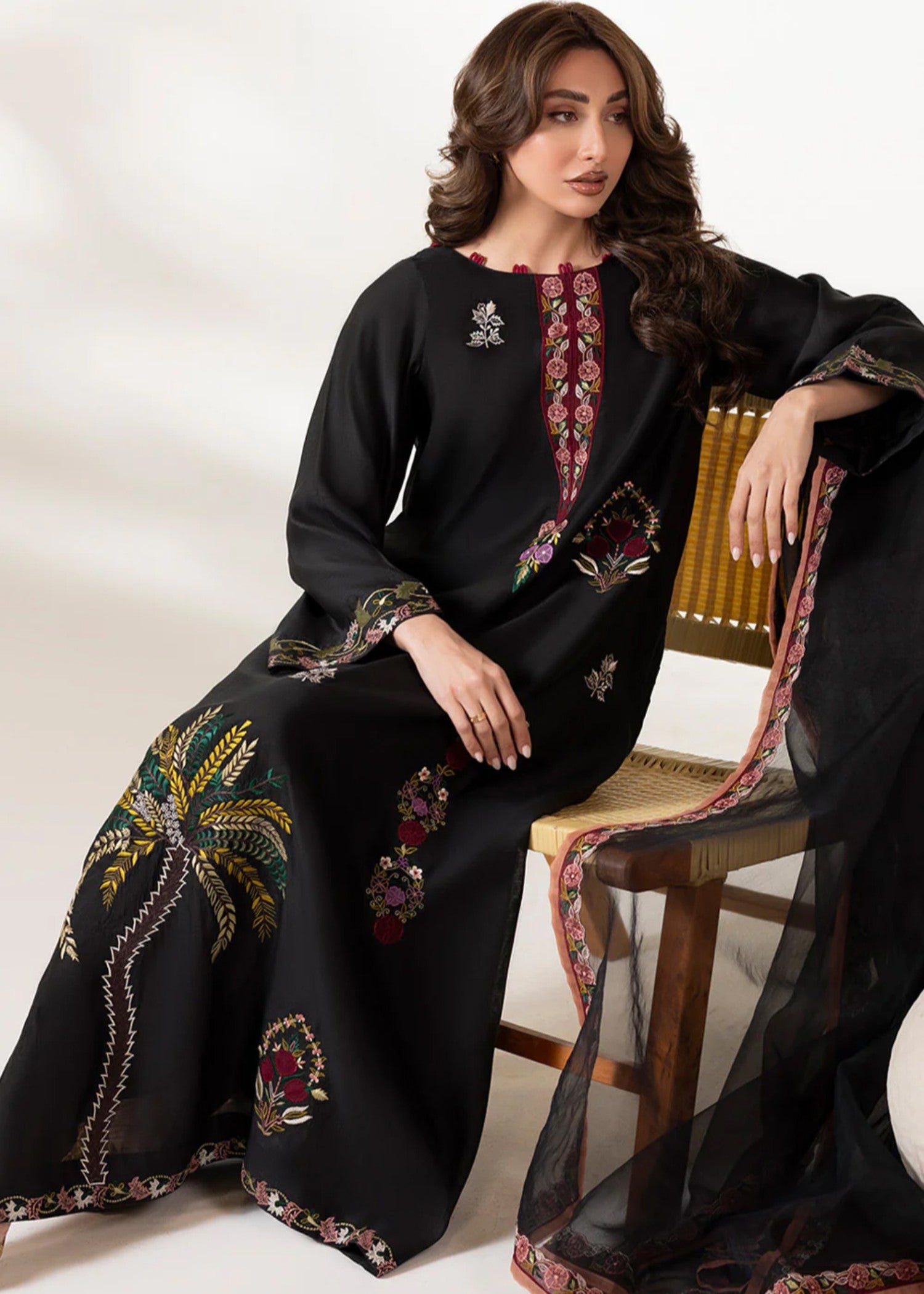 khaddi silk Kaftan in Black
