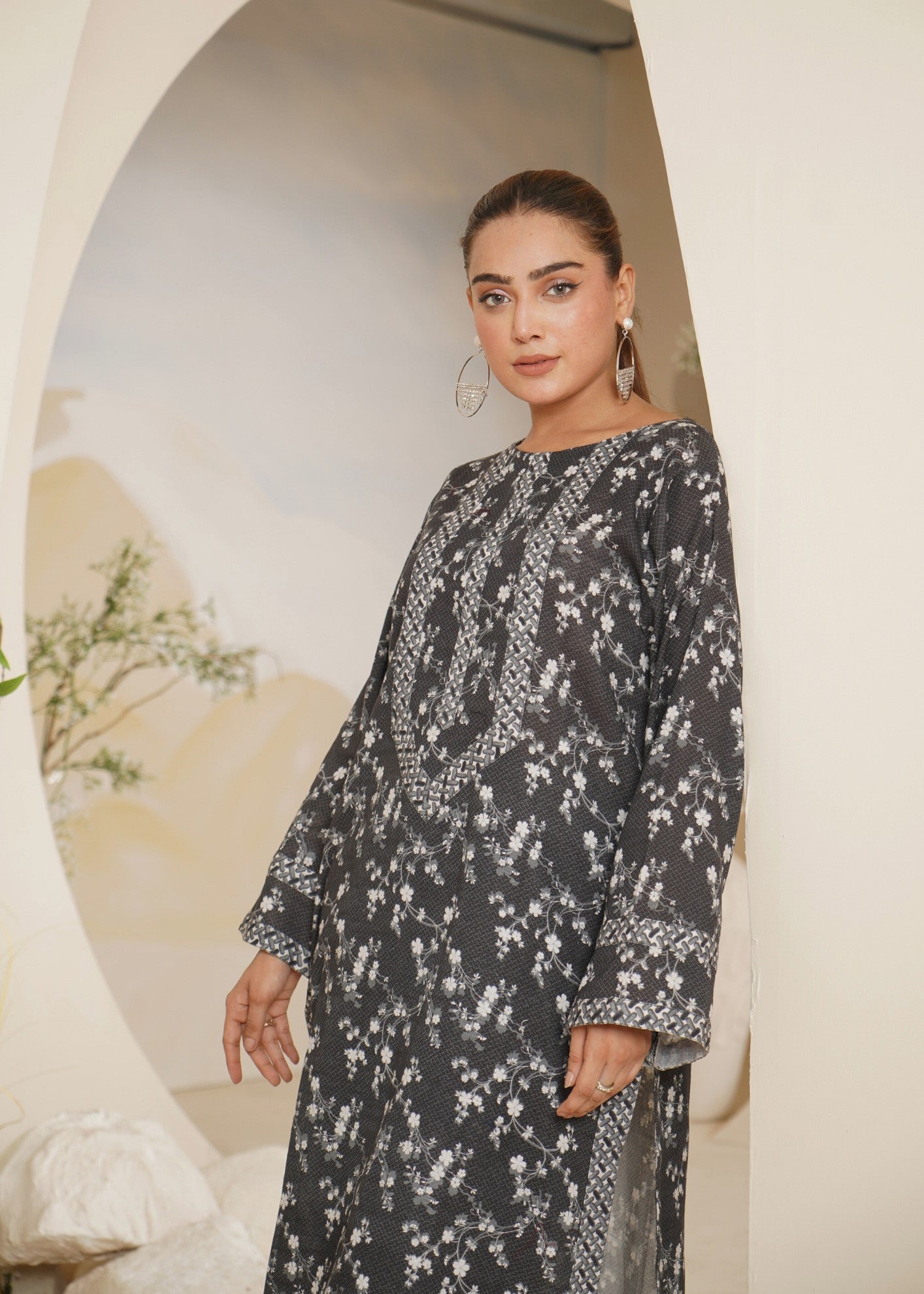 slub khaddar Kurta Set in Charcoal