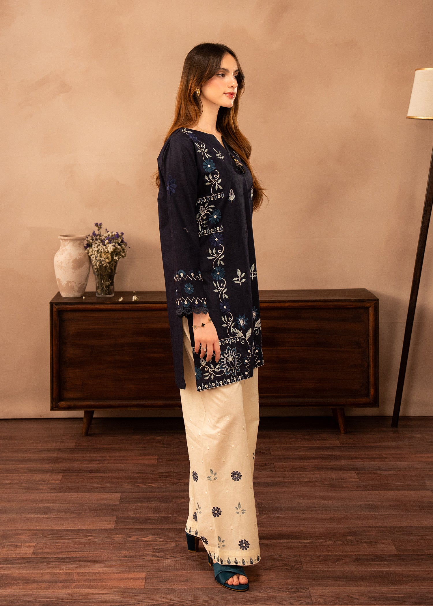 lawn Kurta Set in White, navy blue