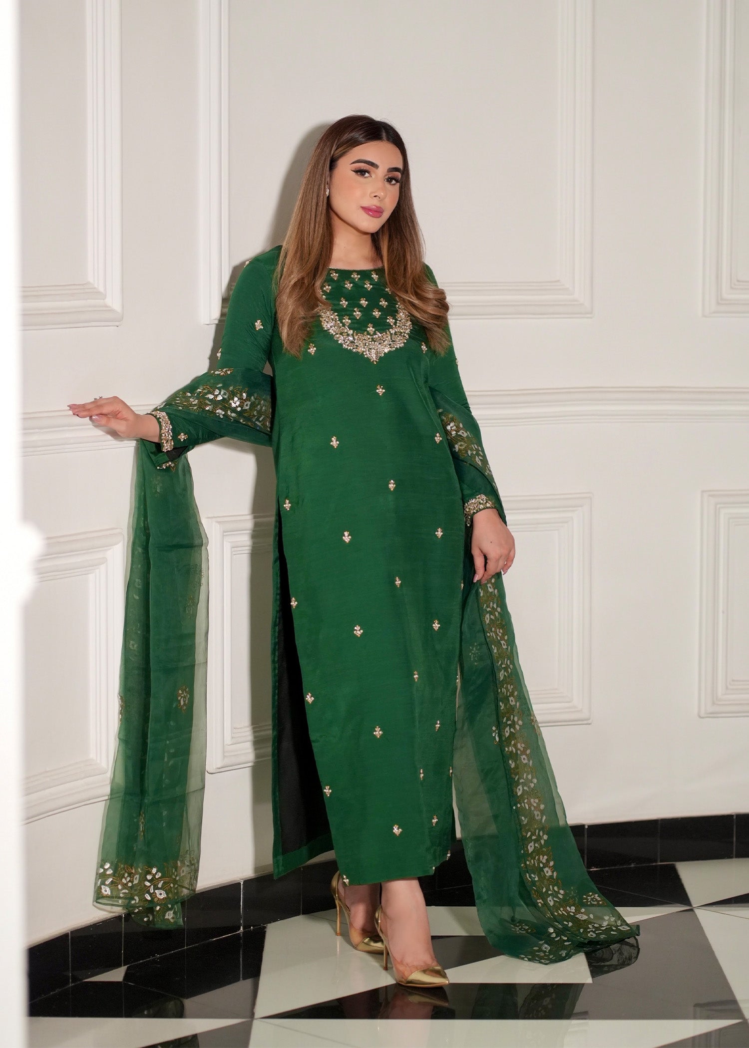 raw silk Kurta Set in Bottle green