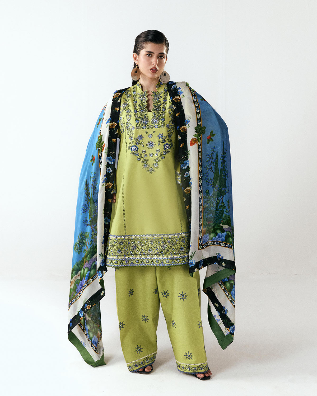 Jugnu Luxury Lawn Edit – Mai