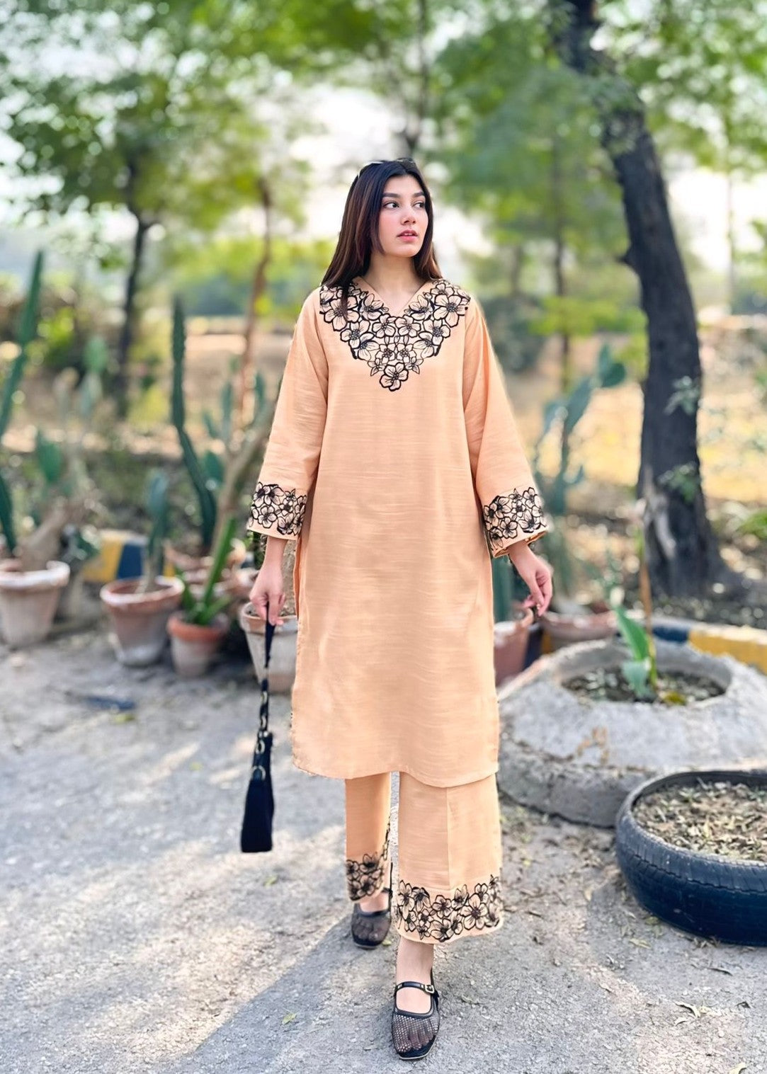 slub khaddar Kurta Set in Peach pink