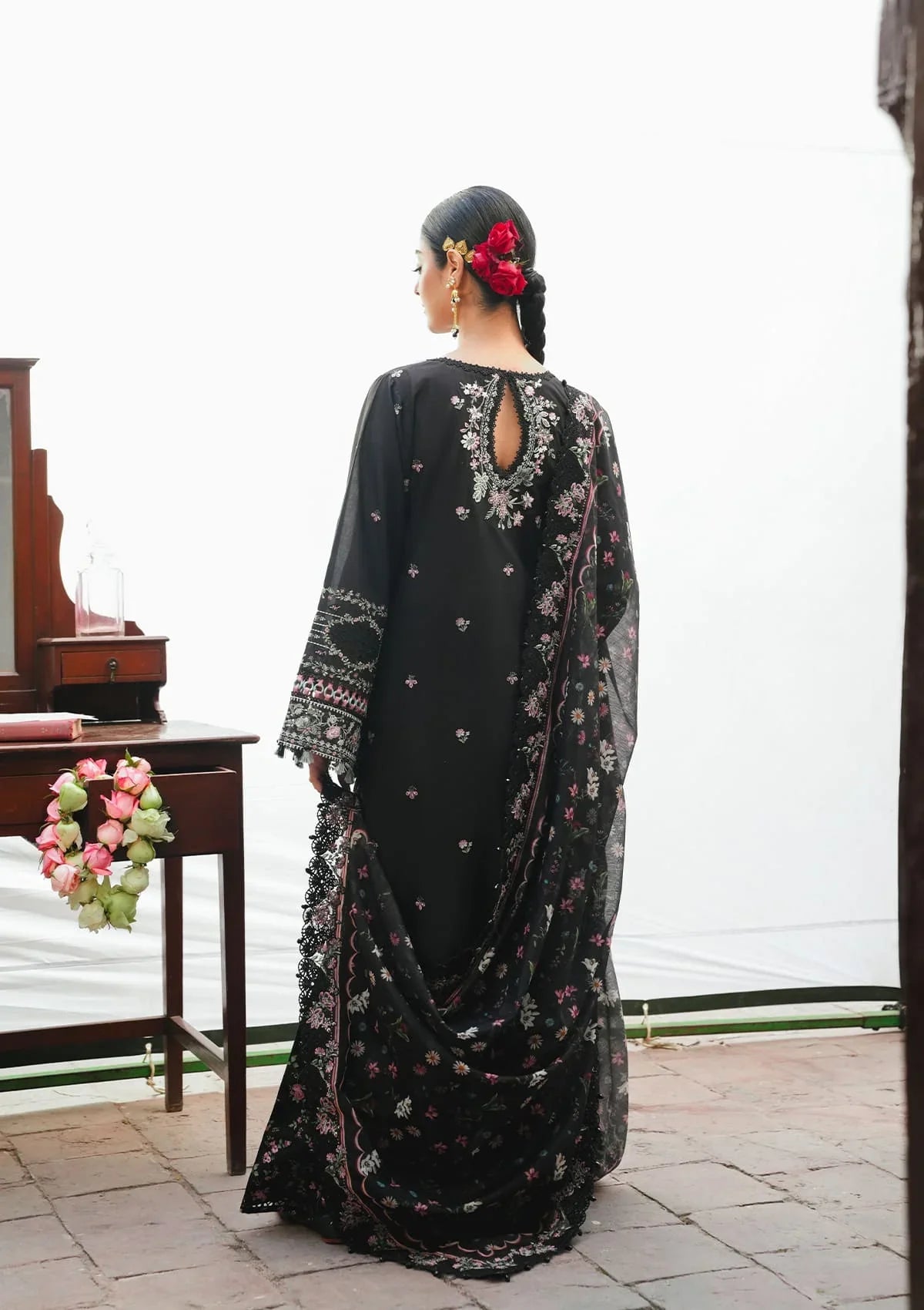 Ek Fasana Luxury Lawn – KLB-3B SIYAARA