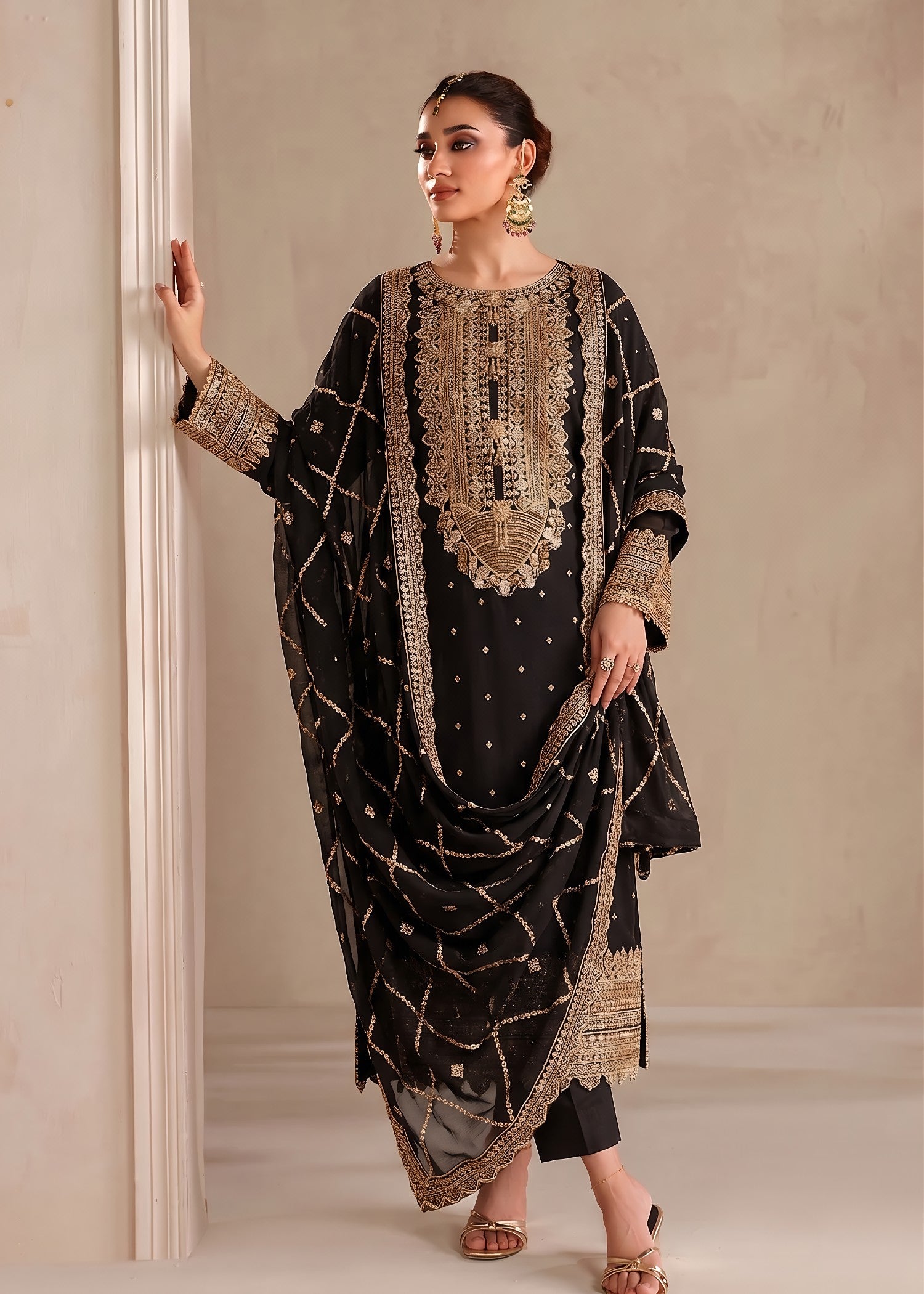 bemberg crinkle chiffon Kurta Set in Black