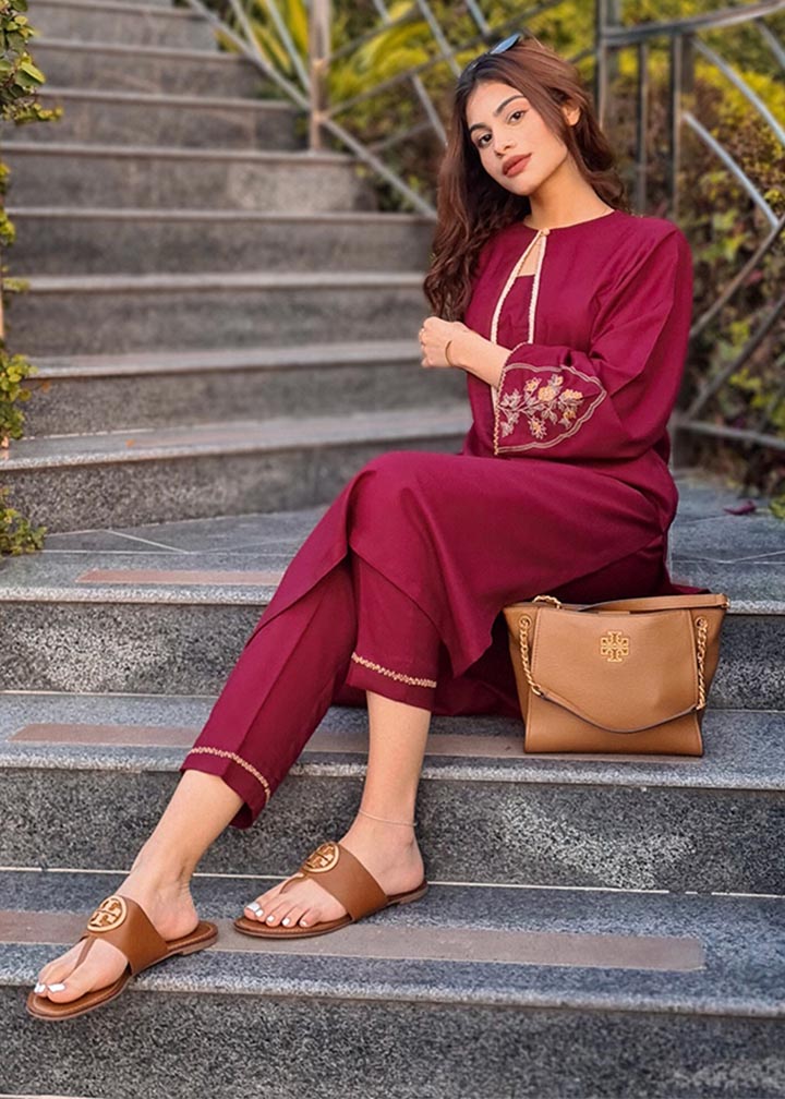 ribbed lawn Kurta Set in Maroon