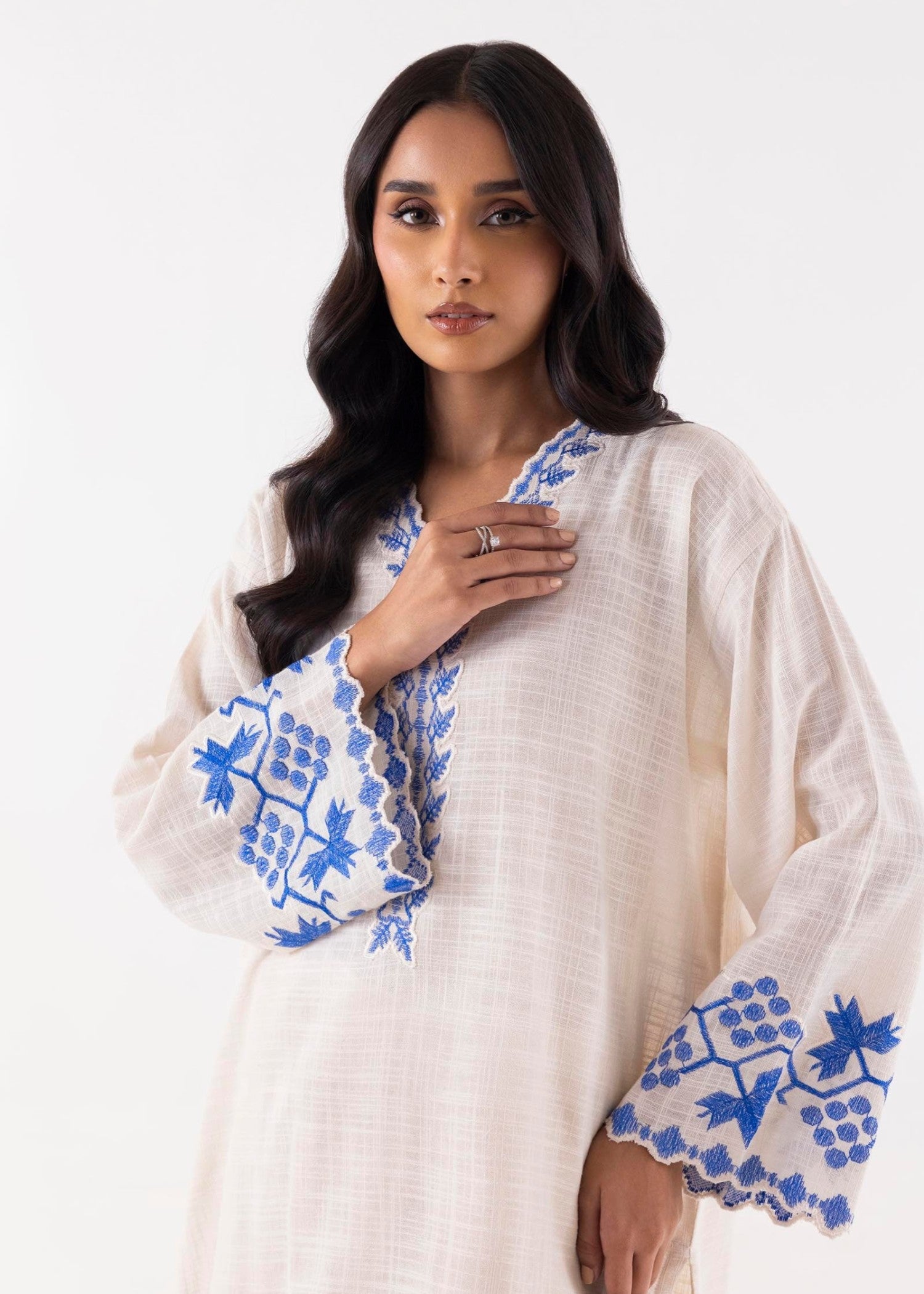 slub lawn Kurti in Off-white