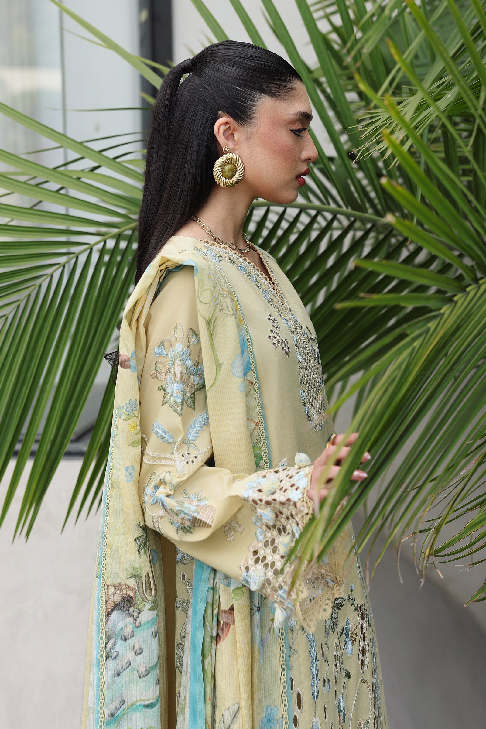 Qline Lawn Drop II – QKL-11 MEIRA
