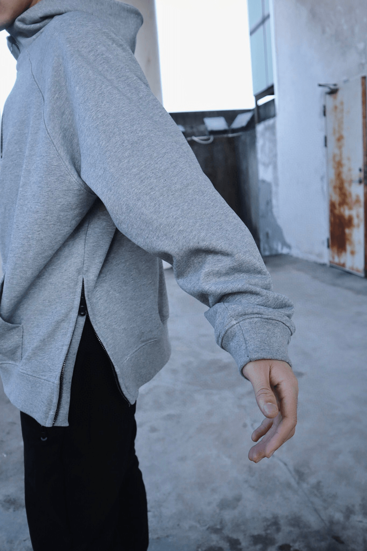 Half-High Neck Hooded Sweatshirt with Split Zipper