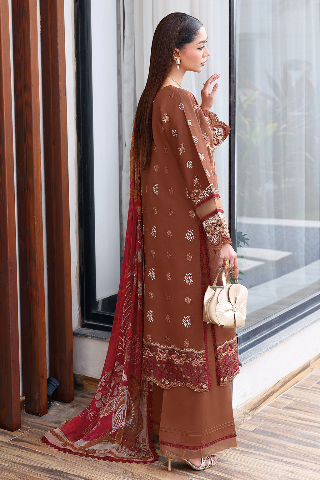 Andaaz Luxury Lawn – Z-1401
