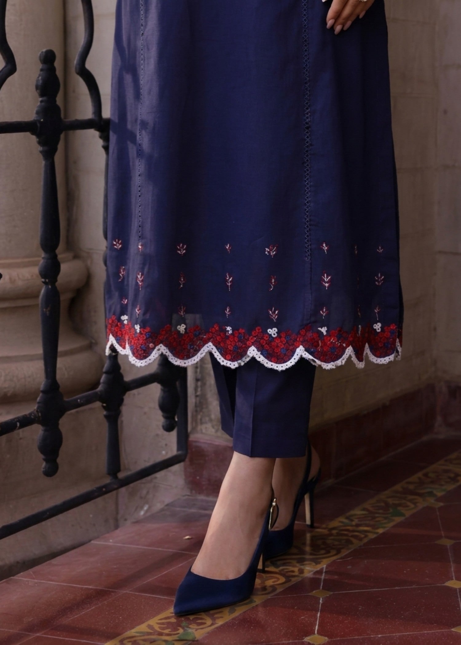 lawn Pishwas in Navy blue