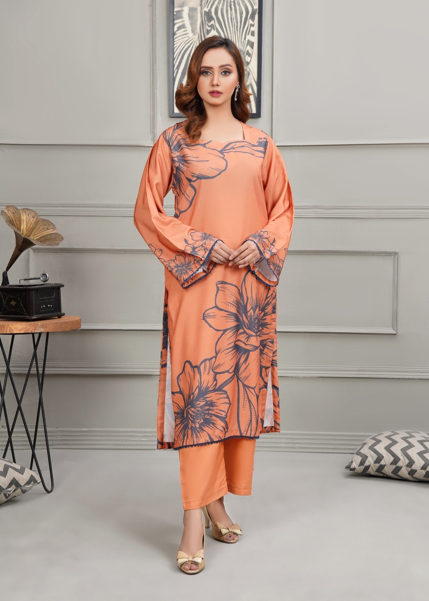 swiss lawn Kurta Set in Coral pink