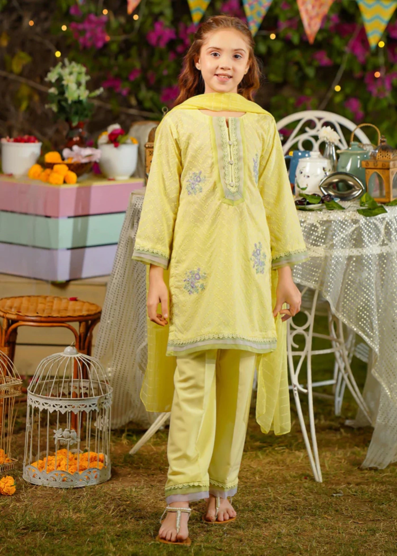 chikankari cotton Kurta Set in Lemonade