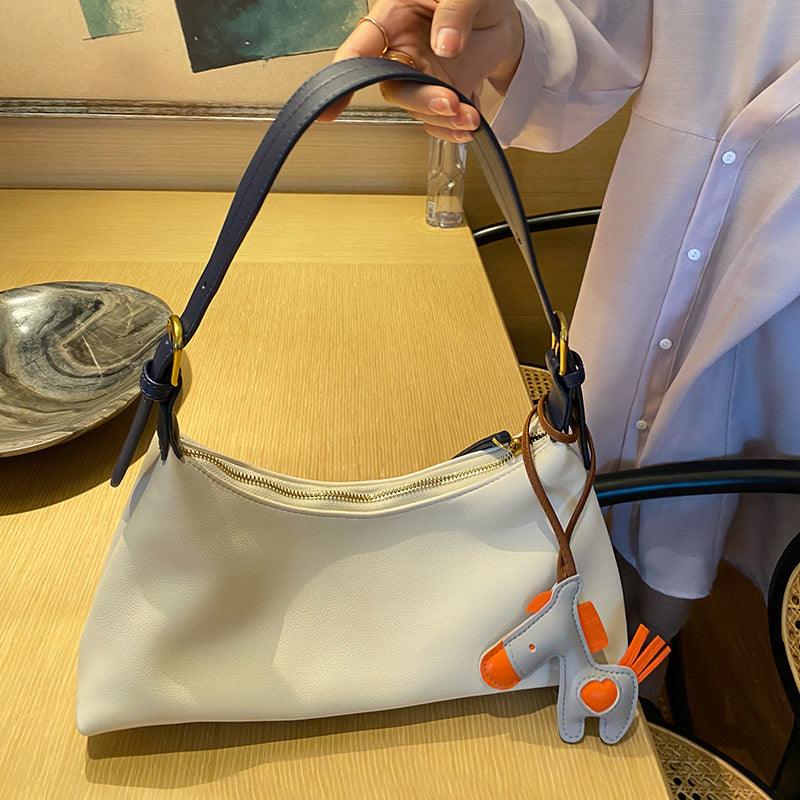 One-shoulder baguette bag