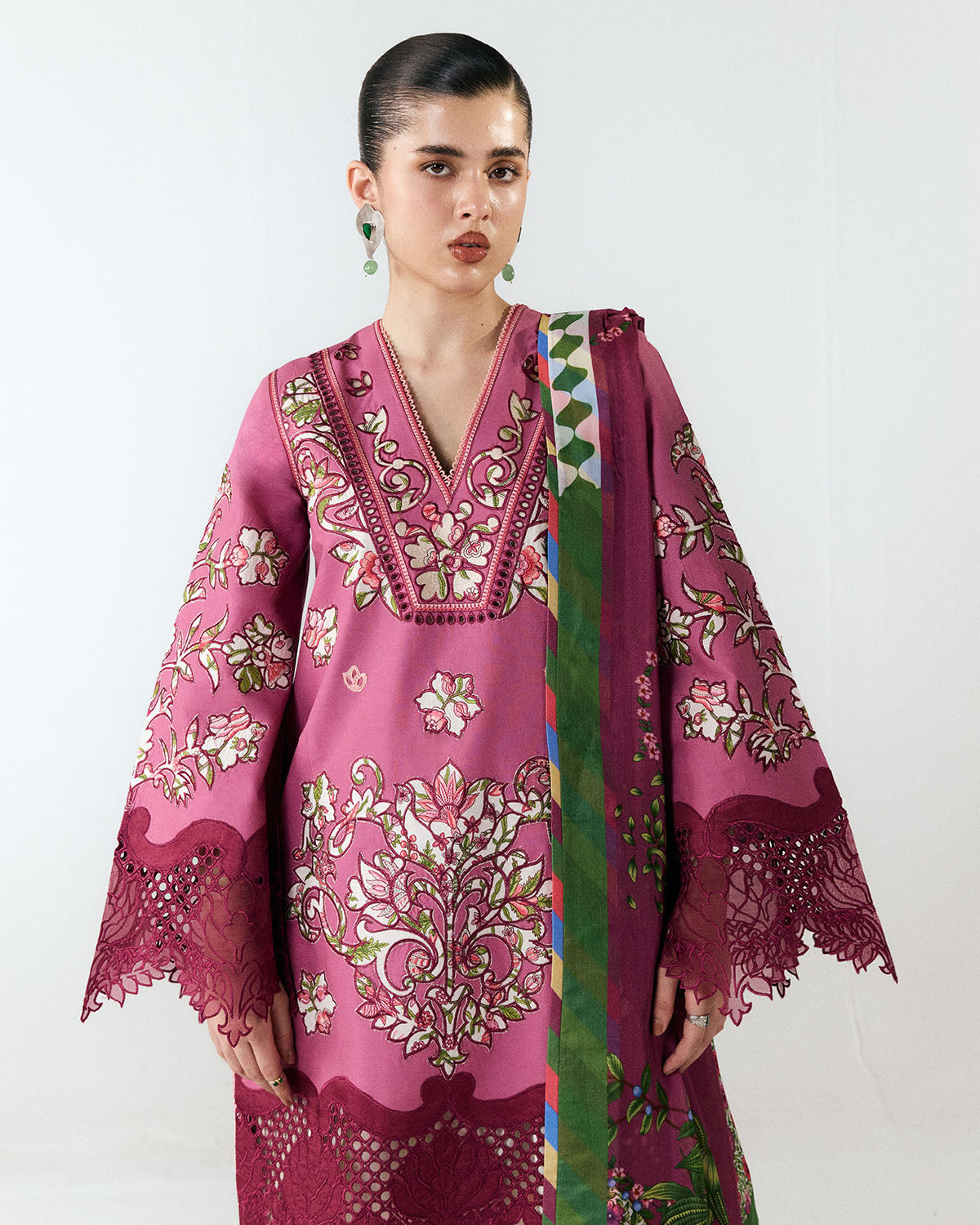 Jugnu Luxury Lawn Edit – Yawi