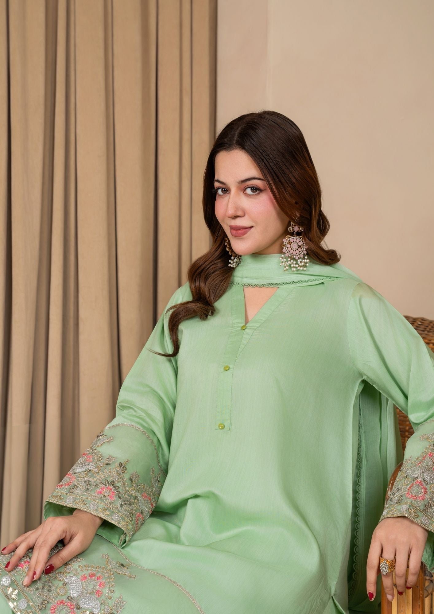 viscose raw silk Kurta Set in Pistachio green