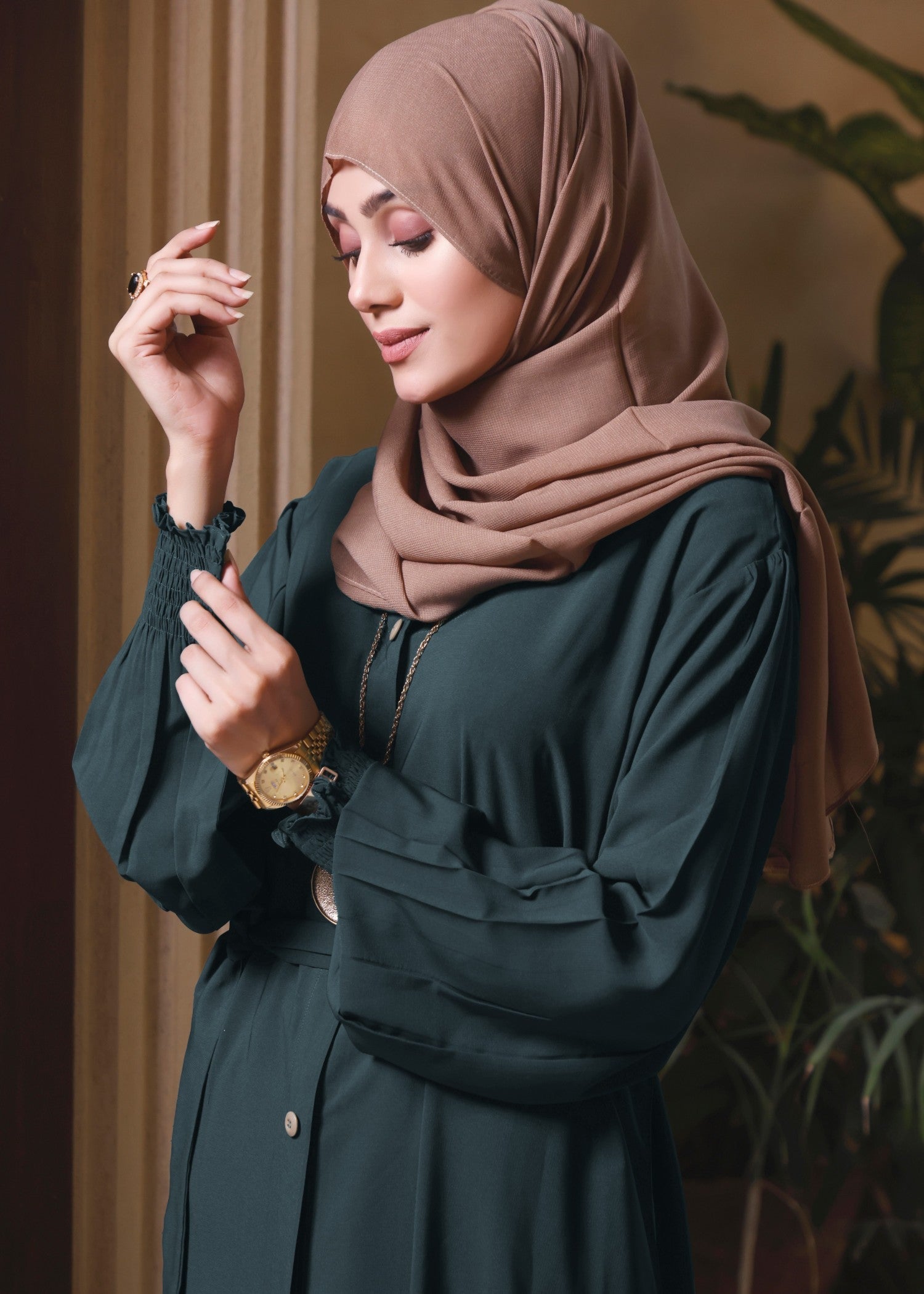 nidha blend Abaya in Green