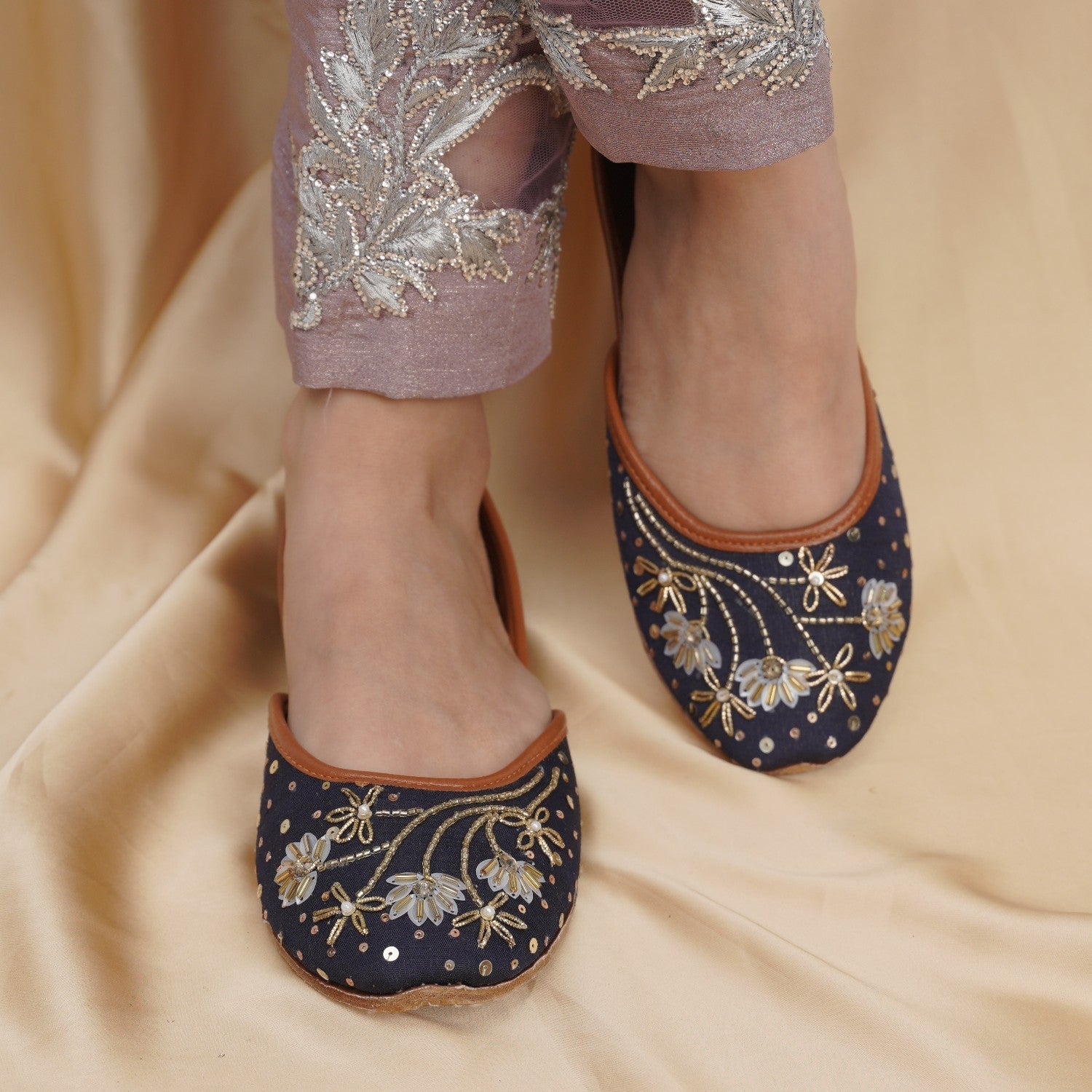 Khussa in Navy blue by - High Quality Women Khussa LQA4699