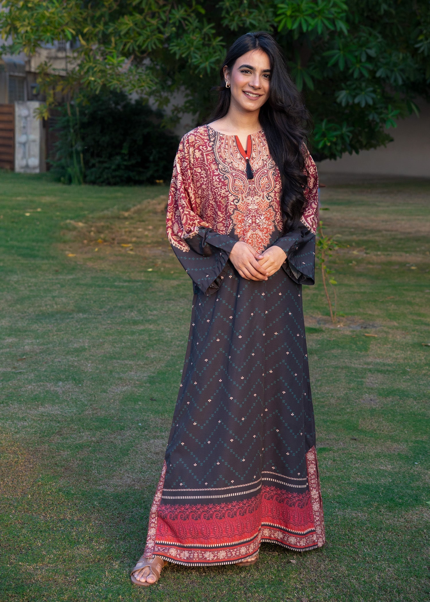 crepe Kaftan in Black