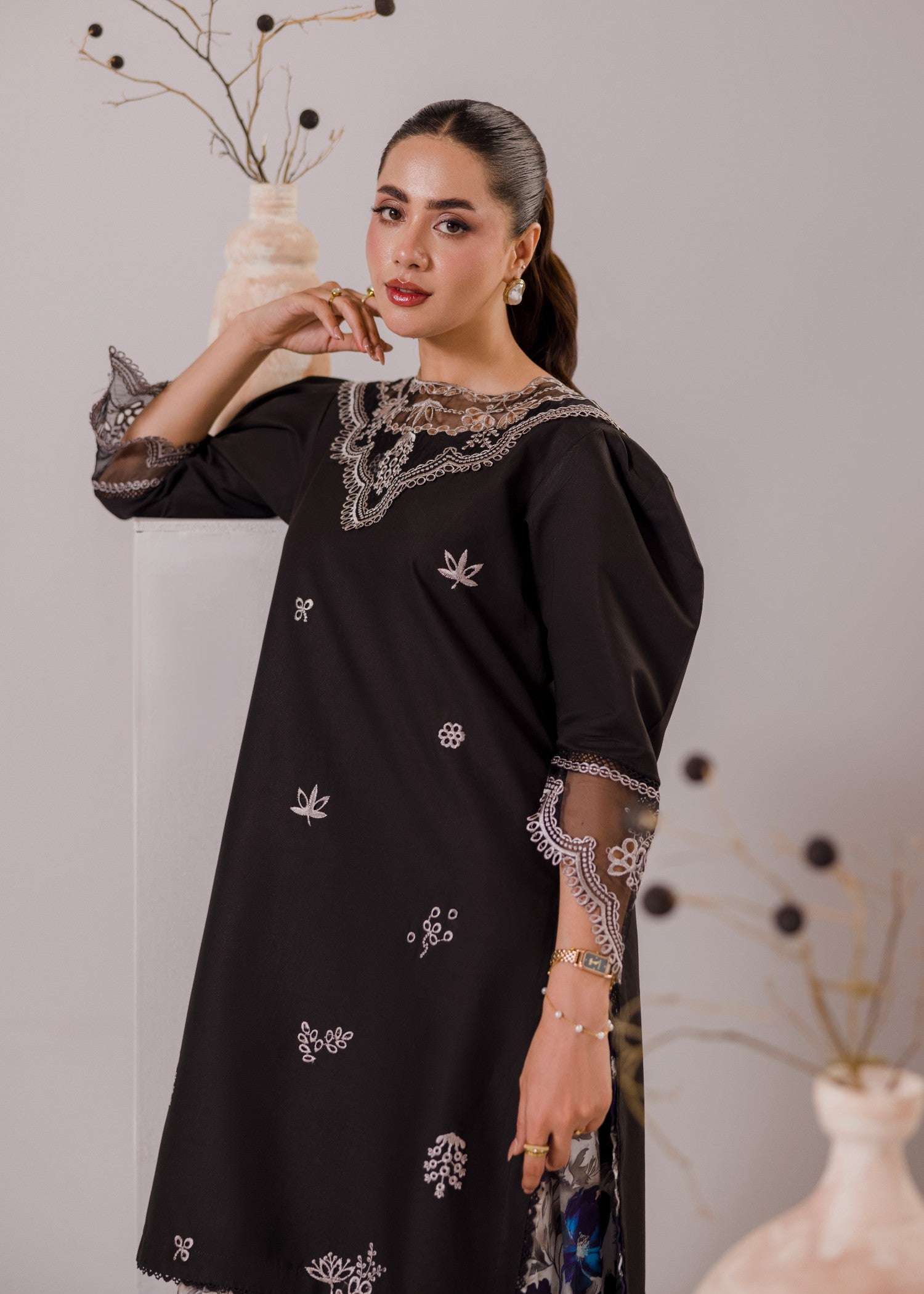 lawn Kurta Set in Black, indigo