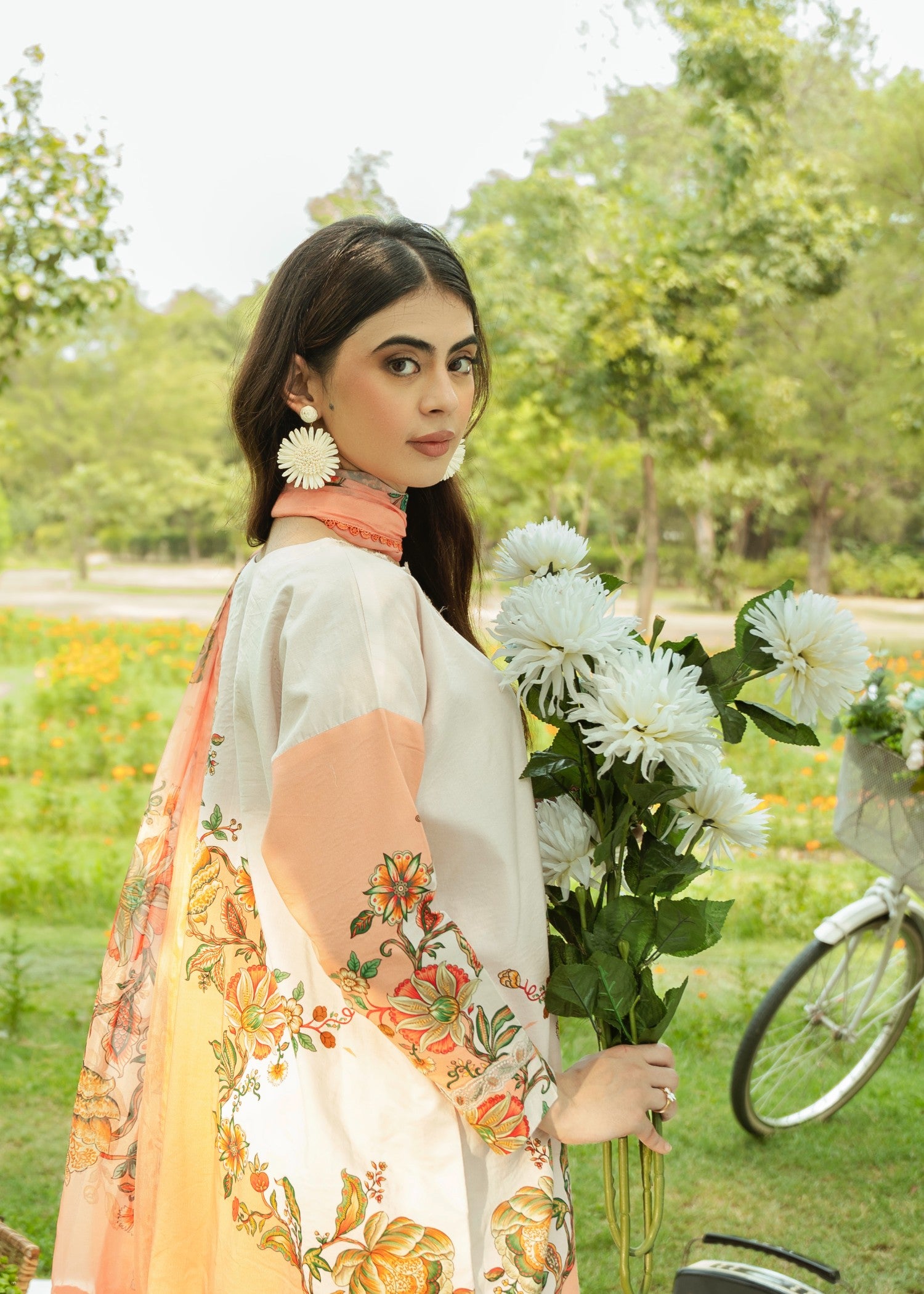 lawn Kurta Set in Multi