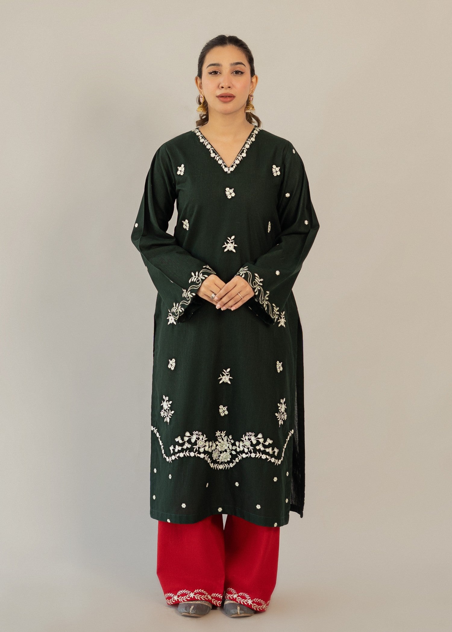 slub khaddar Kurta Set in Bottle green, red