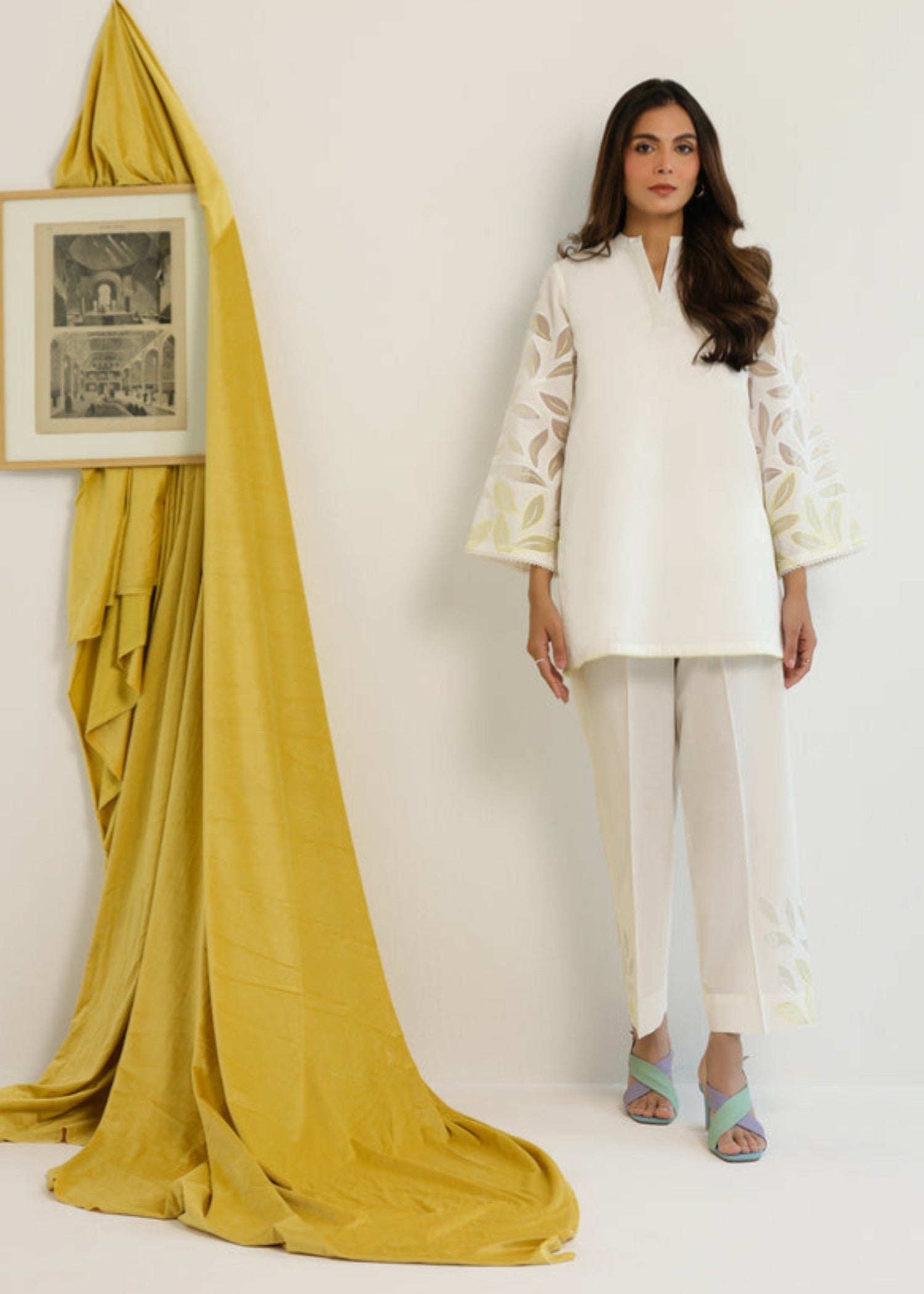 cambric Kurta Set in Off-white
