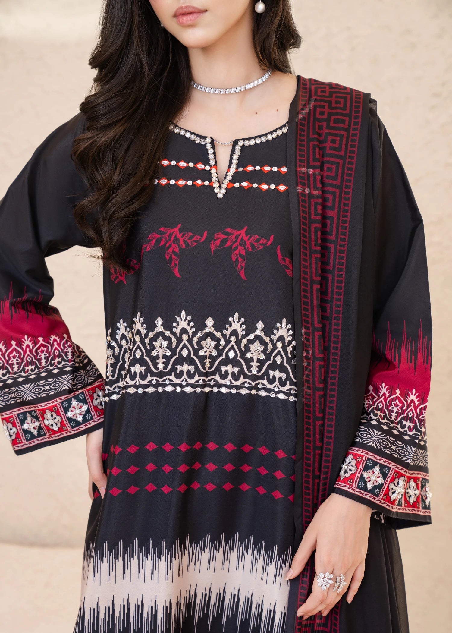 silk grip Kurta Set in Black, blood red, pearl white