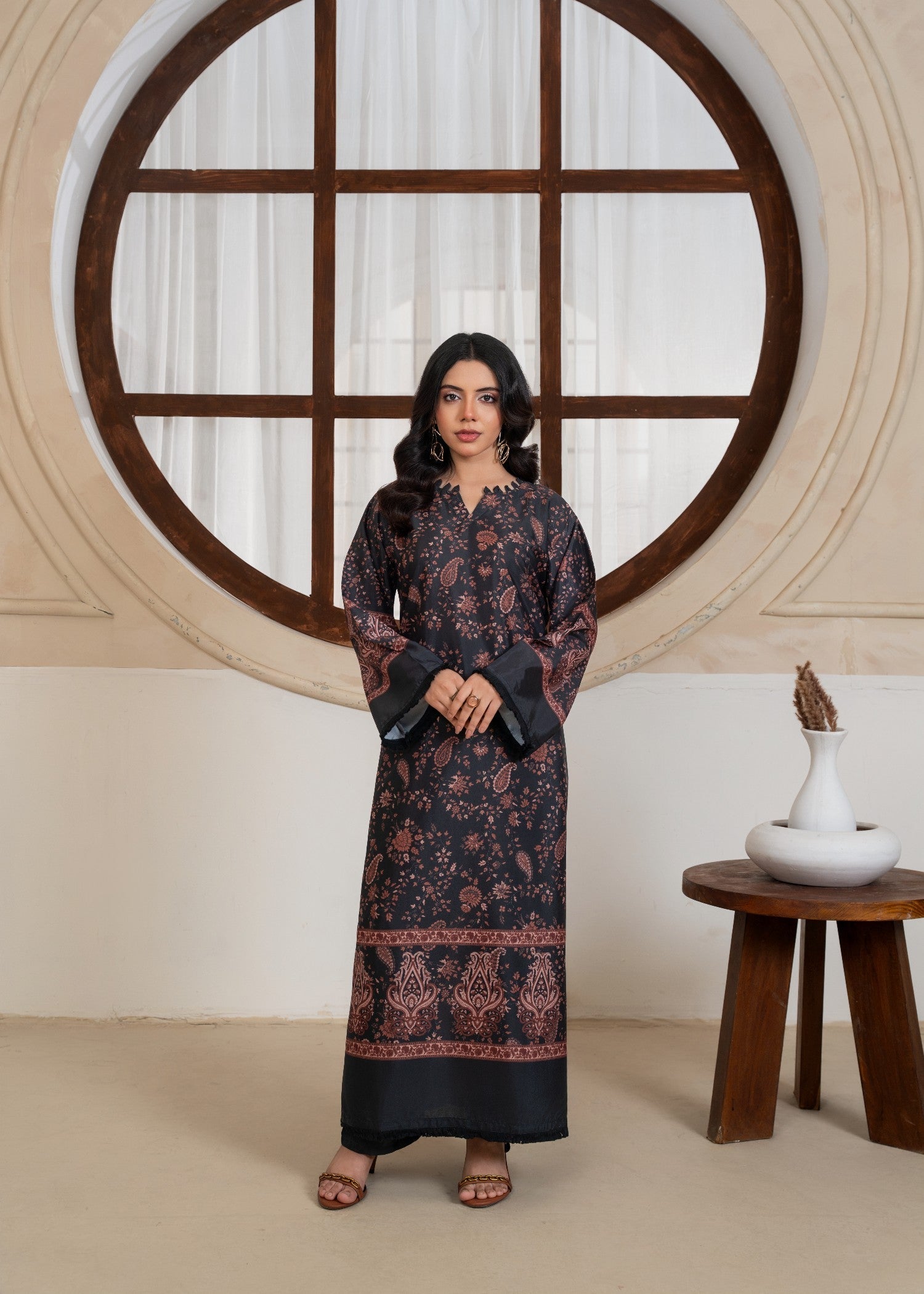 silk grip Kurta Set in Black