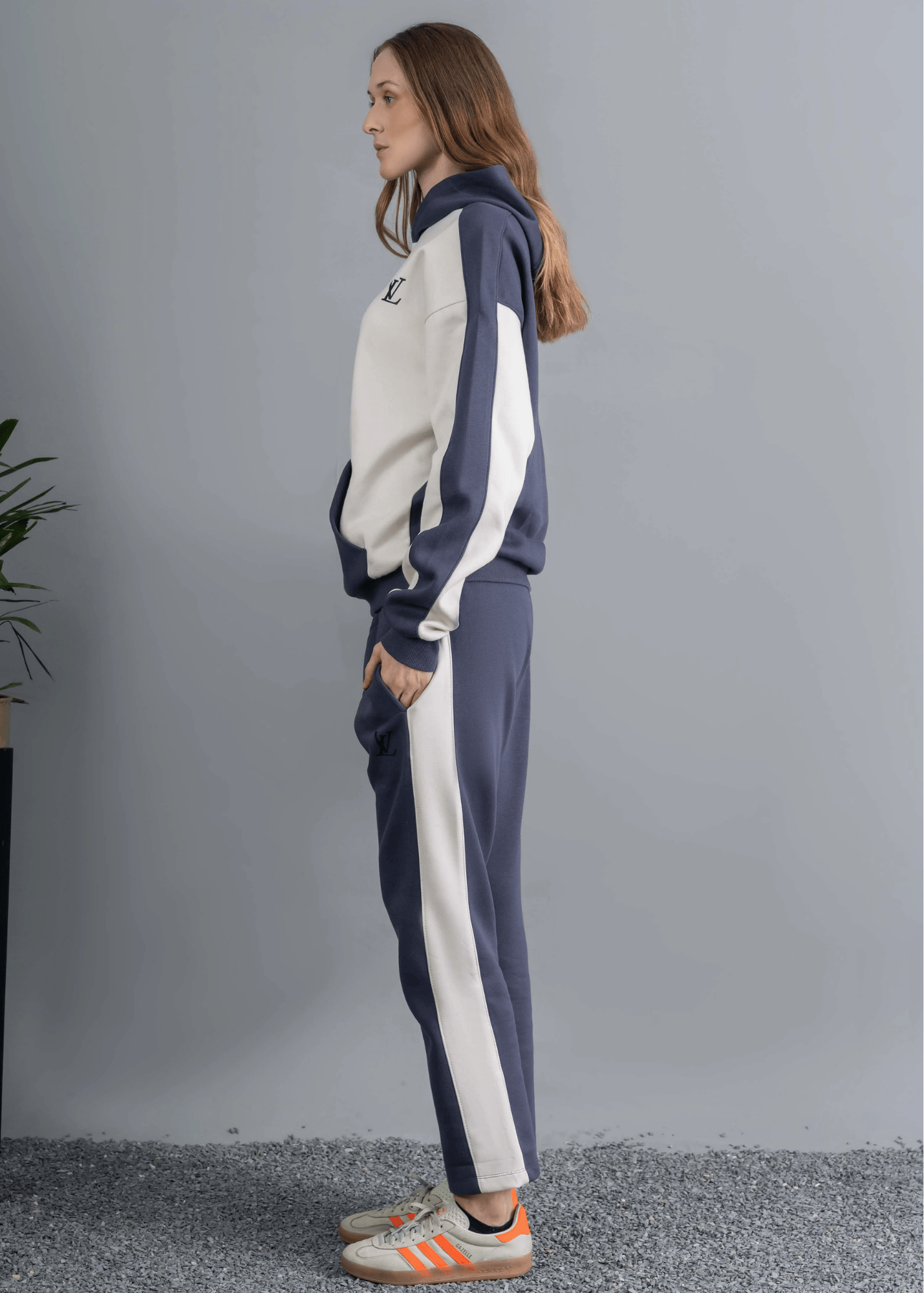 fleece Tracksuit in Off-white, slate grey