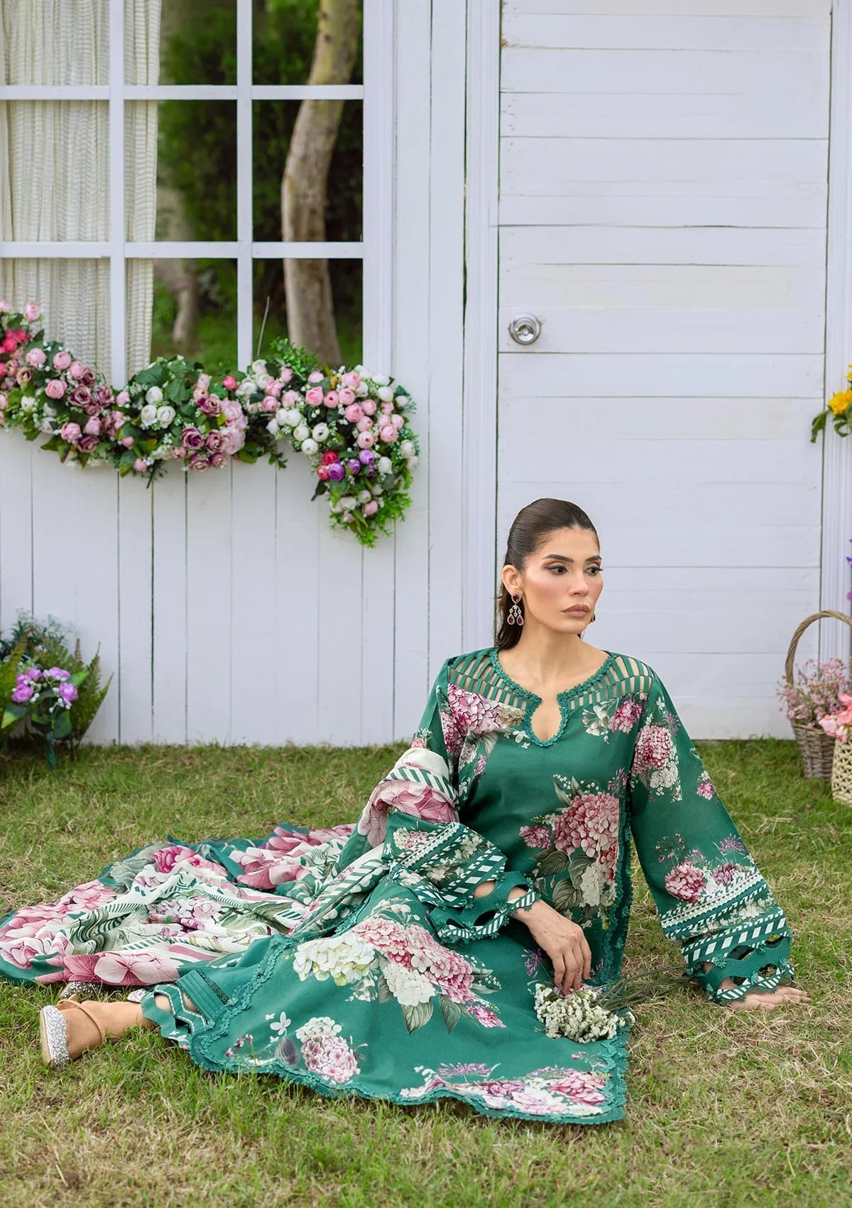 Bridgerton Prints Lawn – EPB-8B MARIN