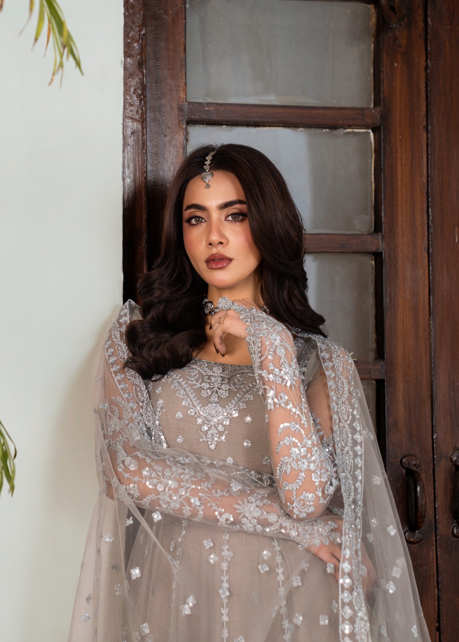 net Pishwas in Warm grey