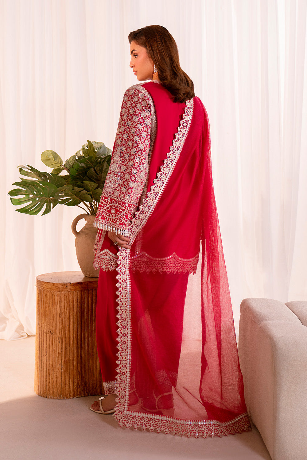 Bloom Poise Lawn Edit – GENEVIÈVE - MSU0682