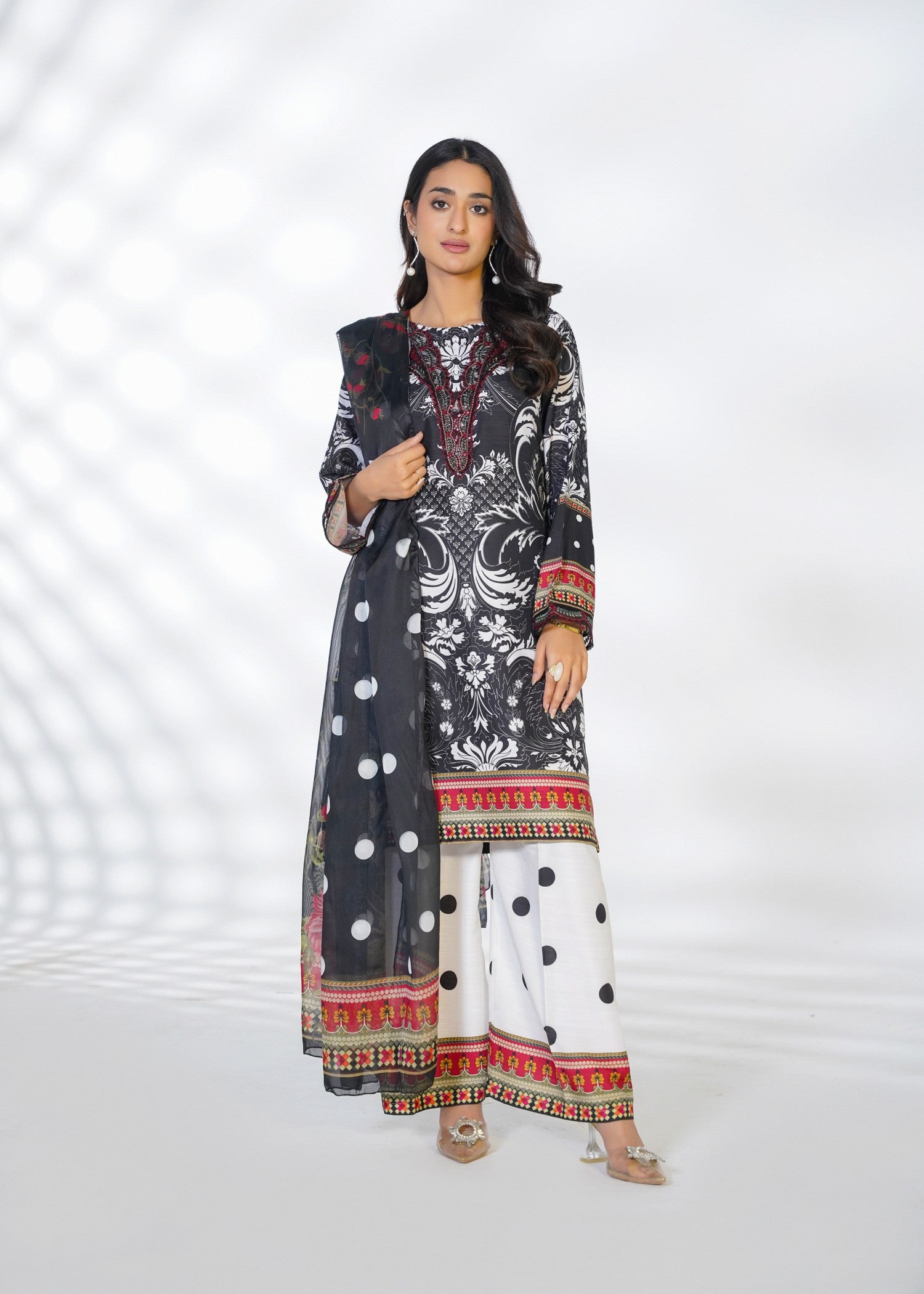 pk raw silk Kurta Set in Black, white