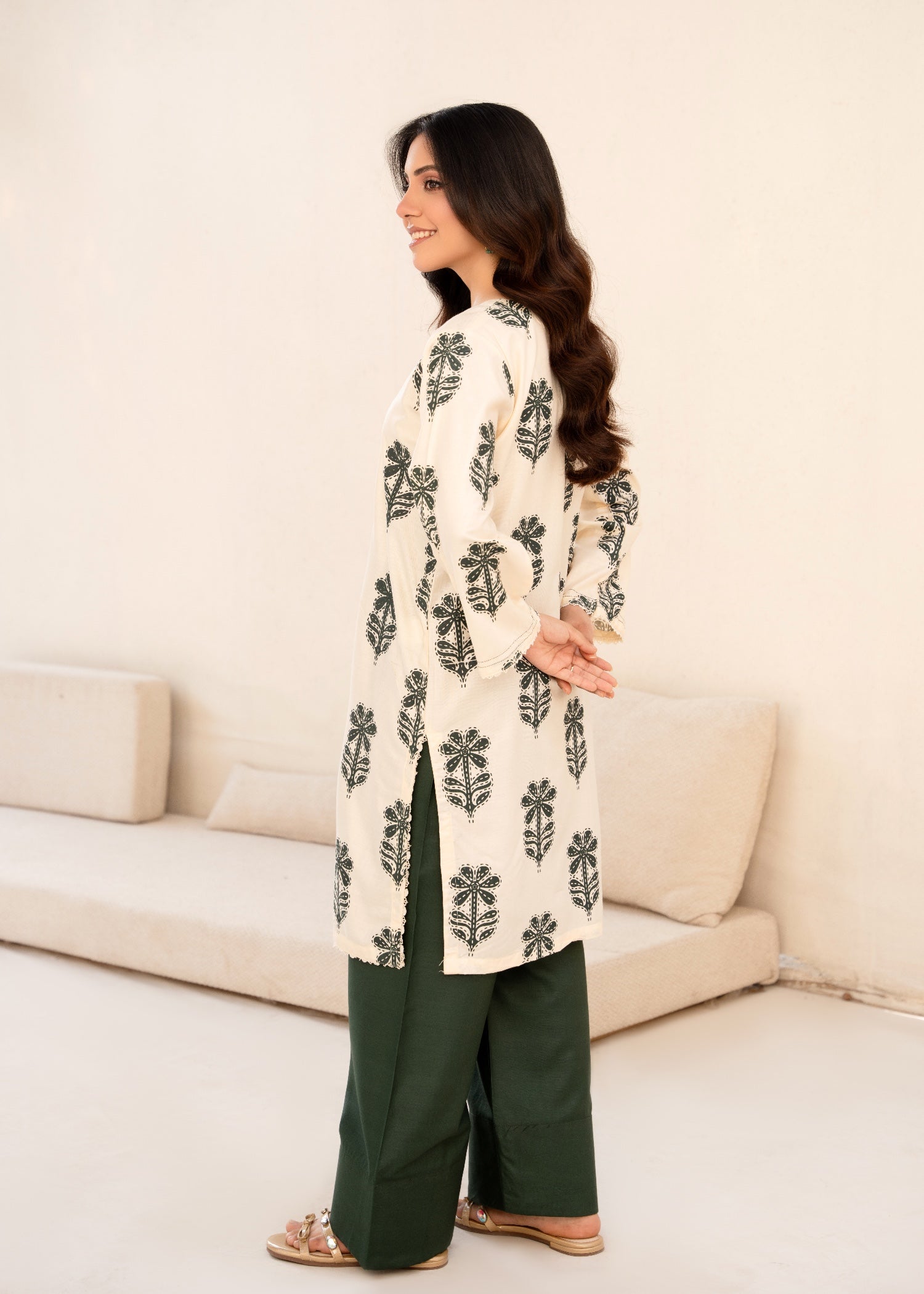 linen Kurta Set in Bottle green, cream