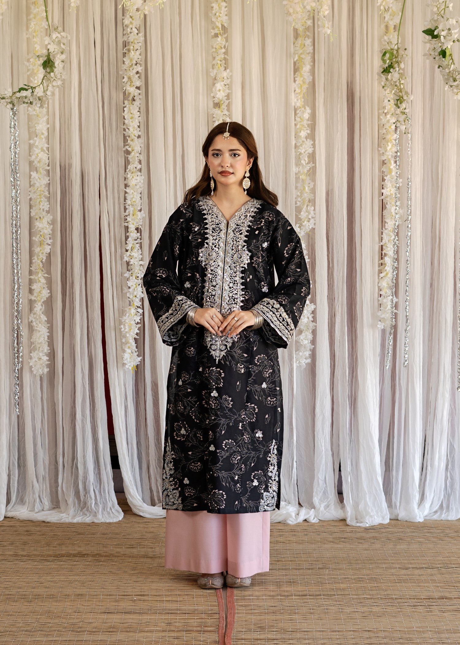 lawn Kurta Set in Black, pink
