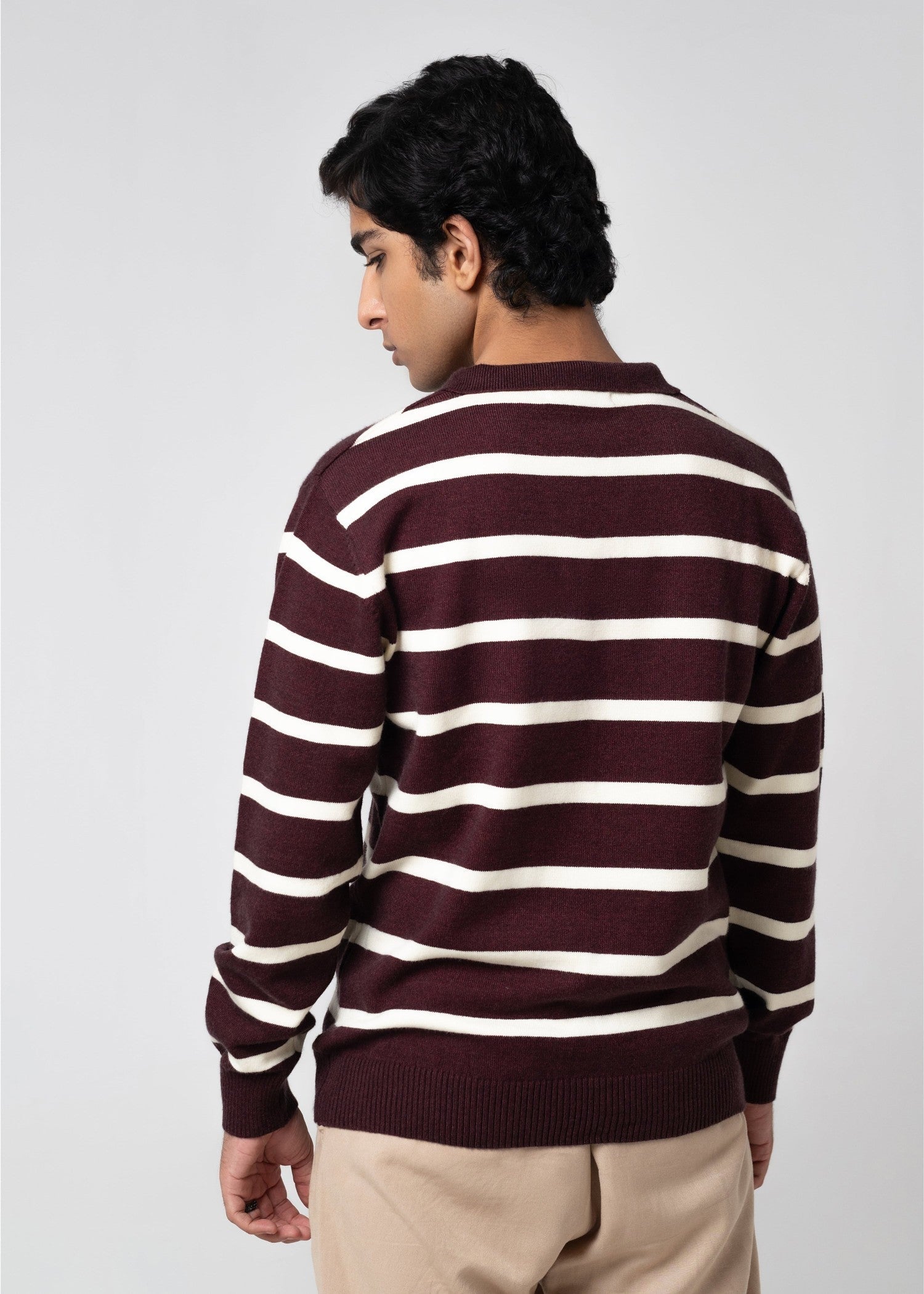fleece jersey knit Sweater in White, maroon