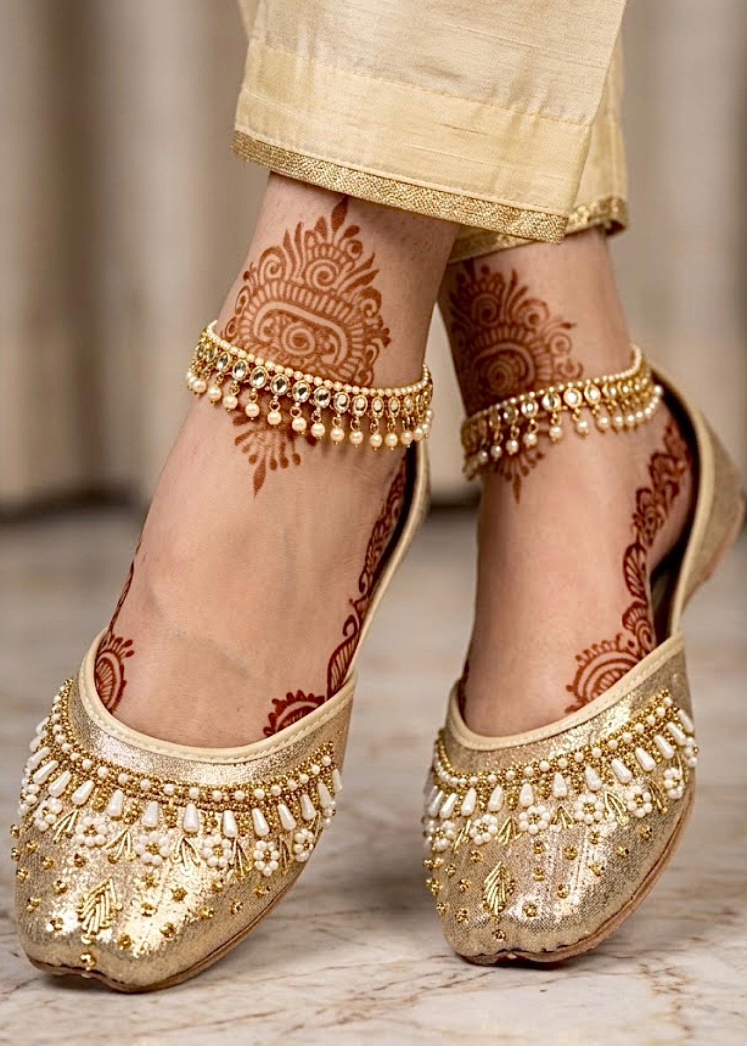 Khussa in Gold by - High Quality Women Khussa VFF0637