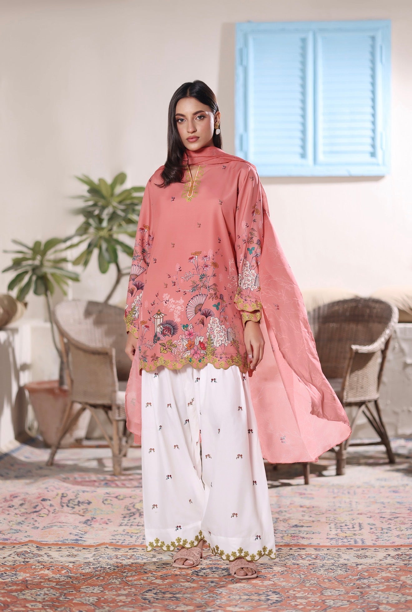 swiss lawn Kurta Set in Peach pink