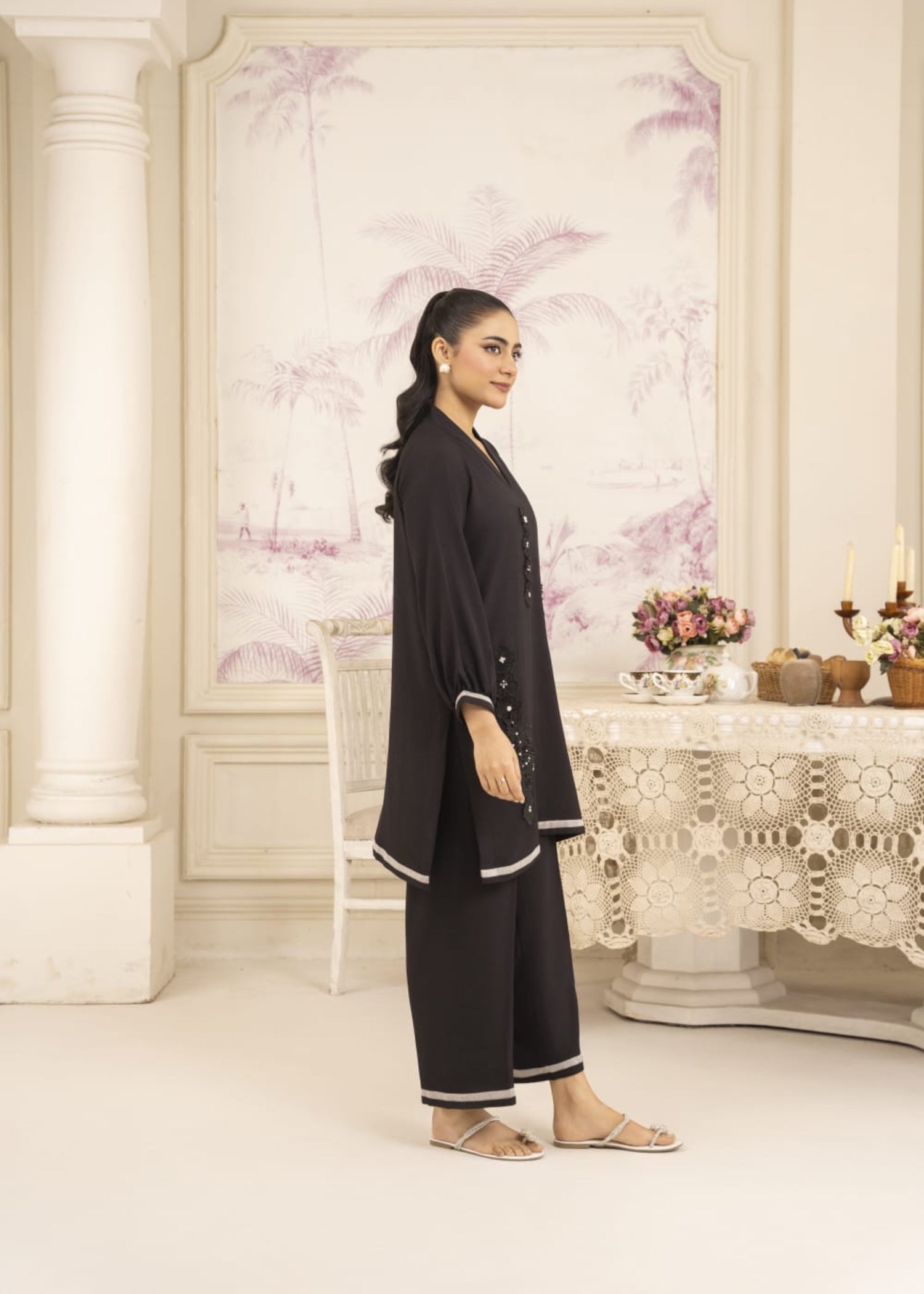 crepe Kurta Set in Charcoal black