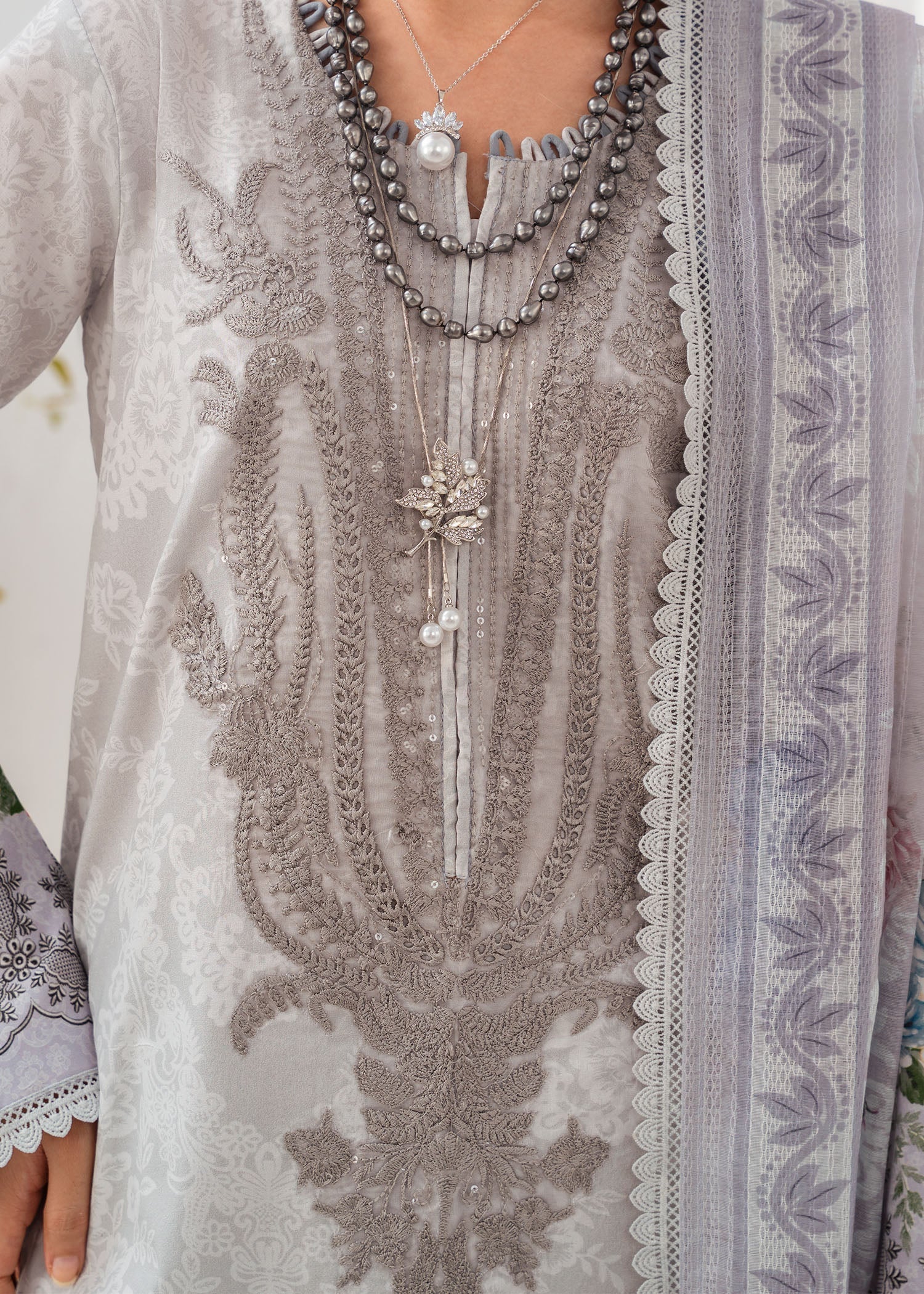lawn Kurta Set in Light grey