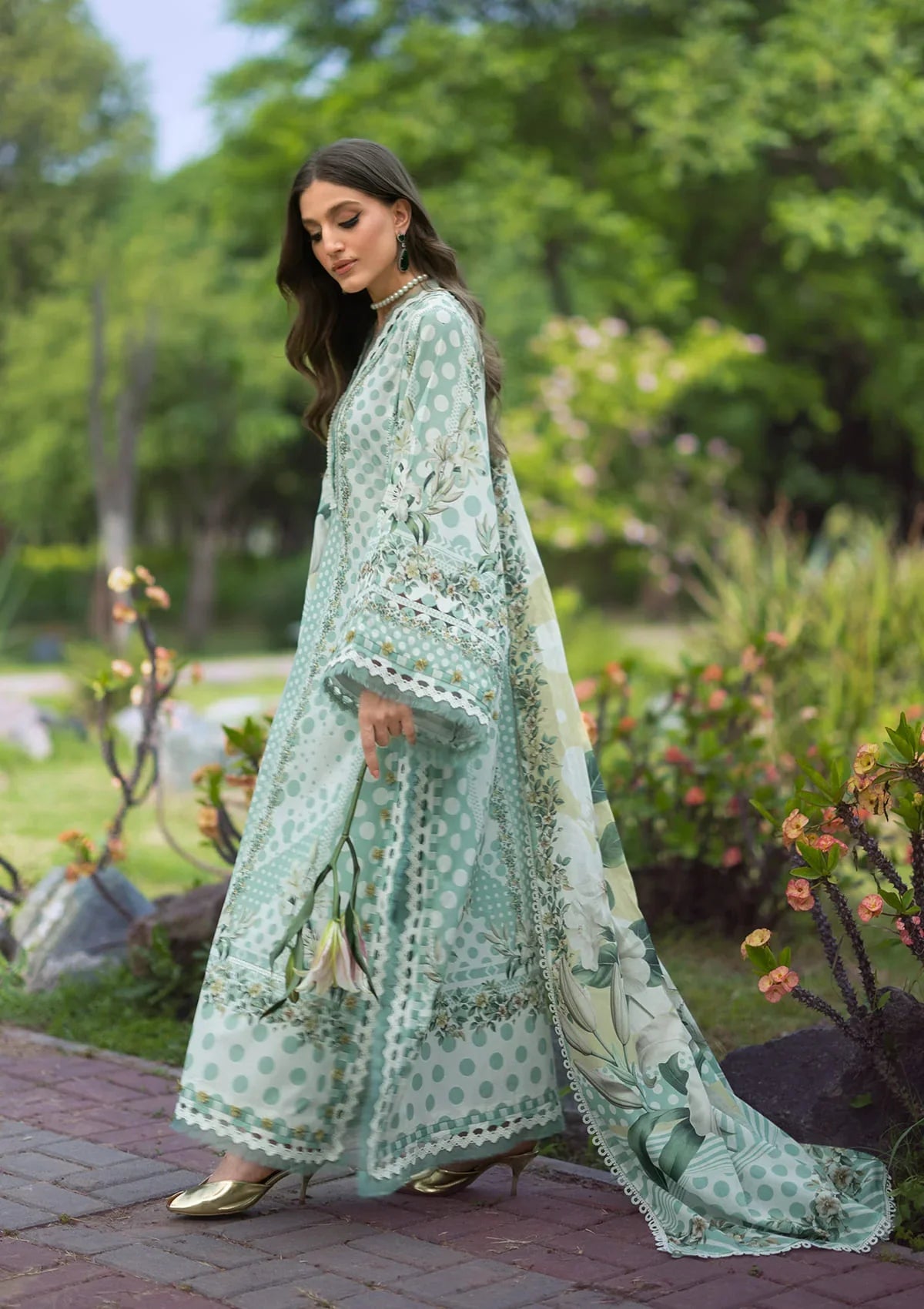 Bridgerton Prints Lawn – EPB-5B CIELA BELLE