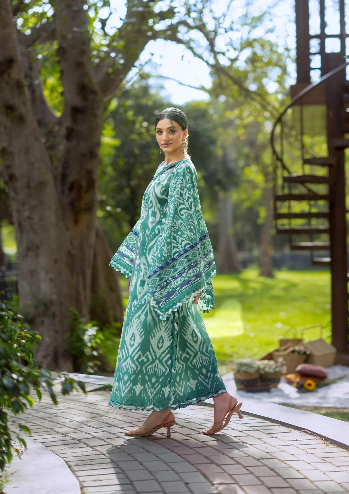 Bridgerton Prints Lawn – EPB-1A NIA MARE