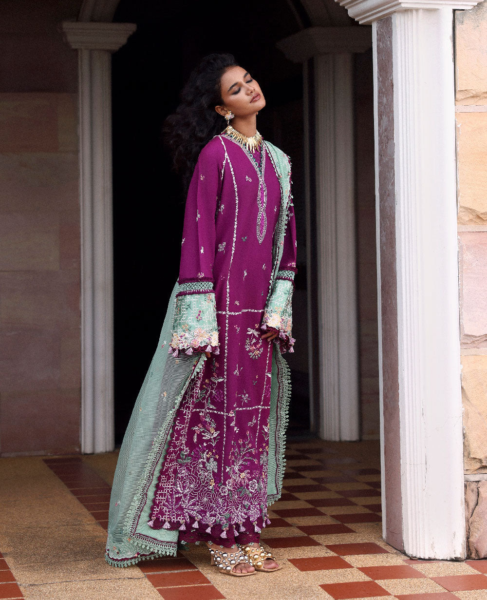 Lilas Lawn – Kaia