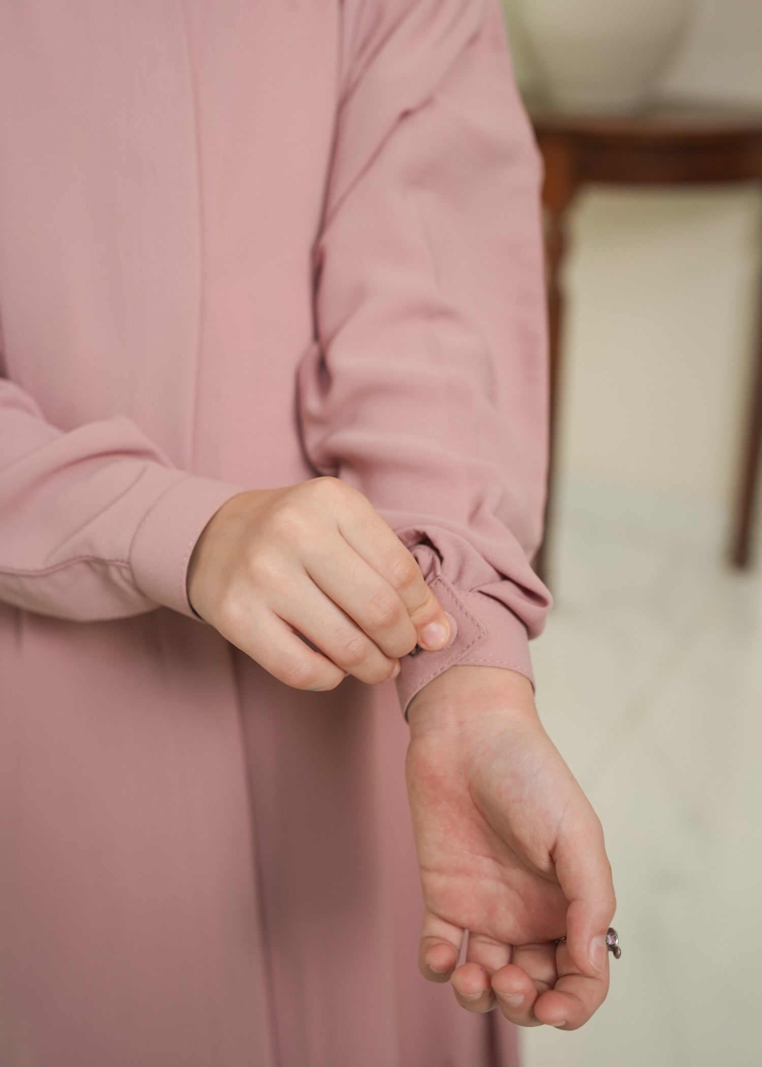 nidha Abaya in Tea rose pink