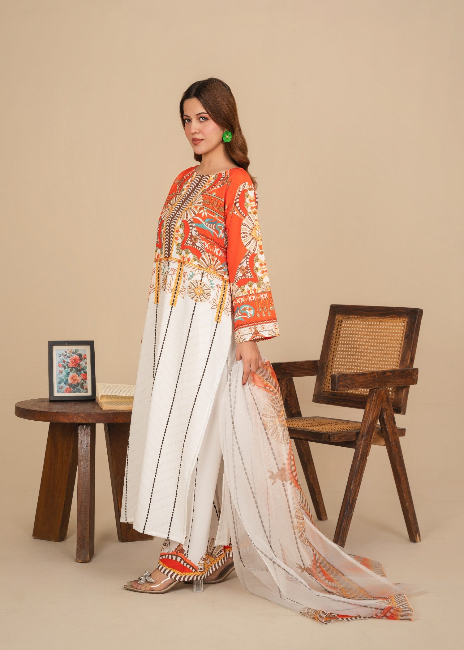 silk crepe Kurta Set in White, pumpkin orange