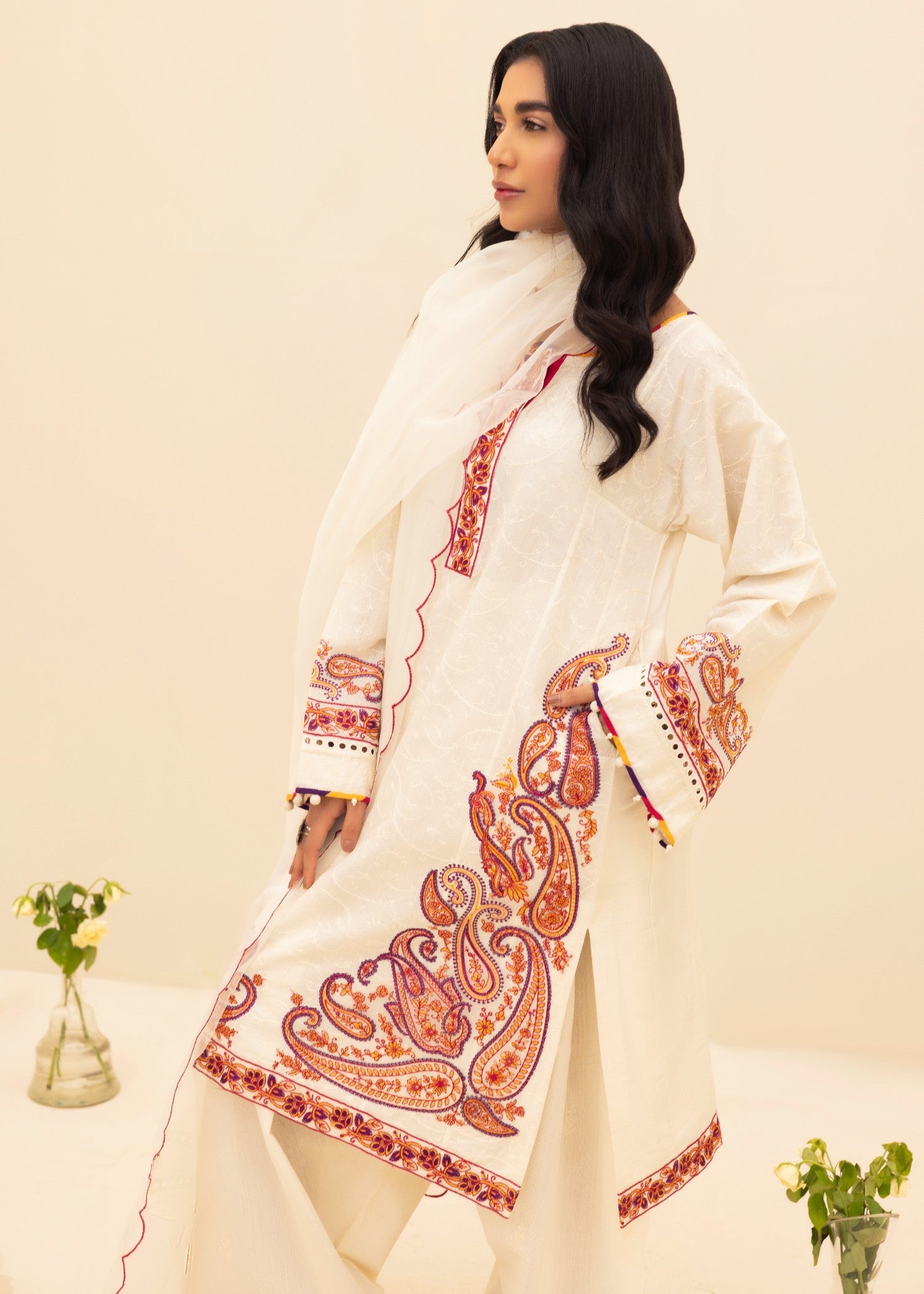 chambray Kurta Set in Off-white