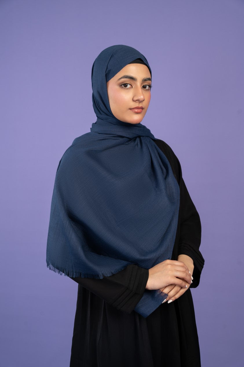 slub lawn Hijab in Navy blue