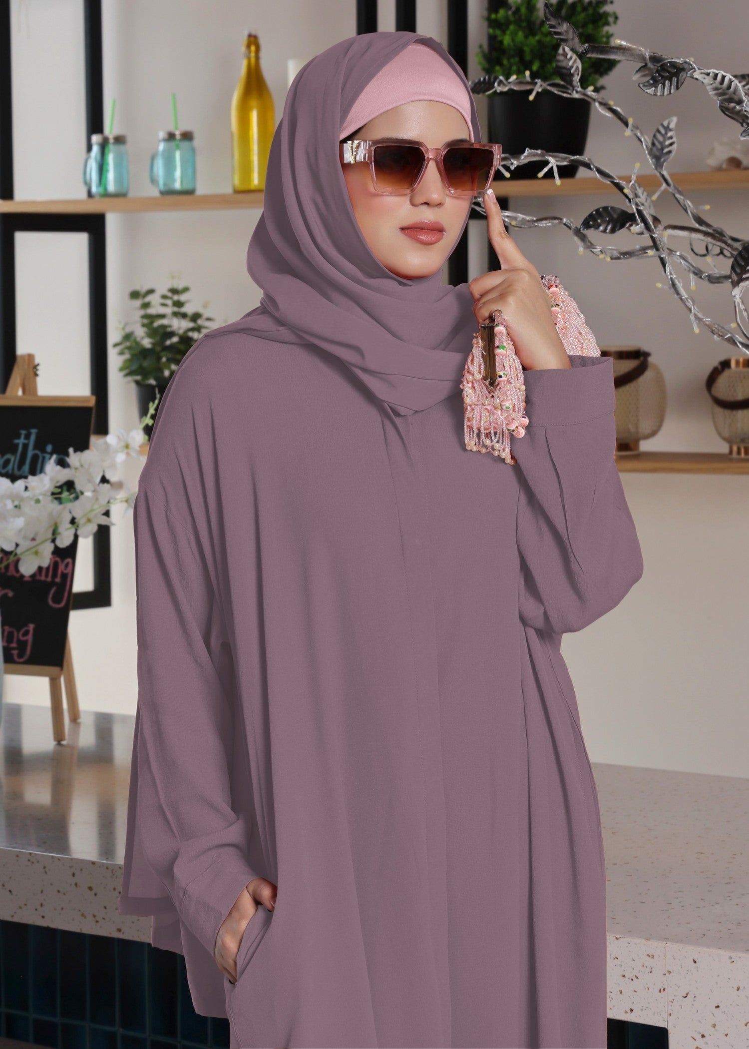 polyester Abaya in Mauve